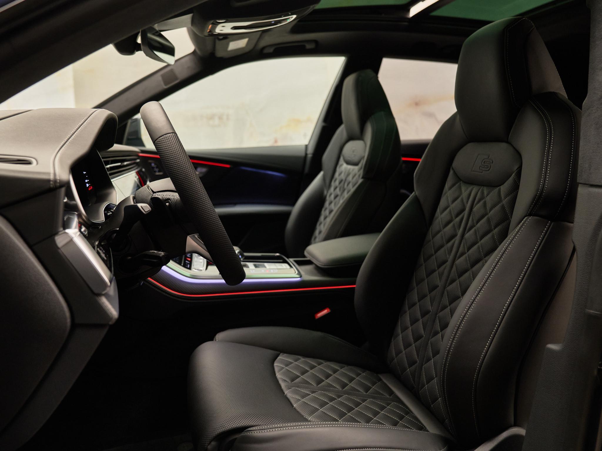 Audi Q8 - 8