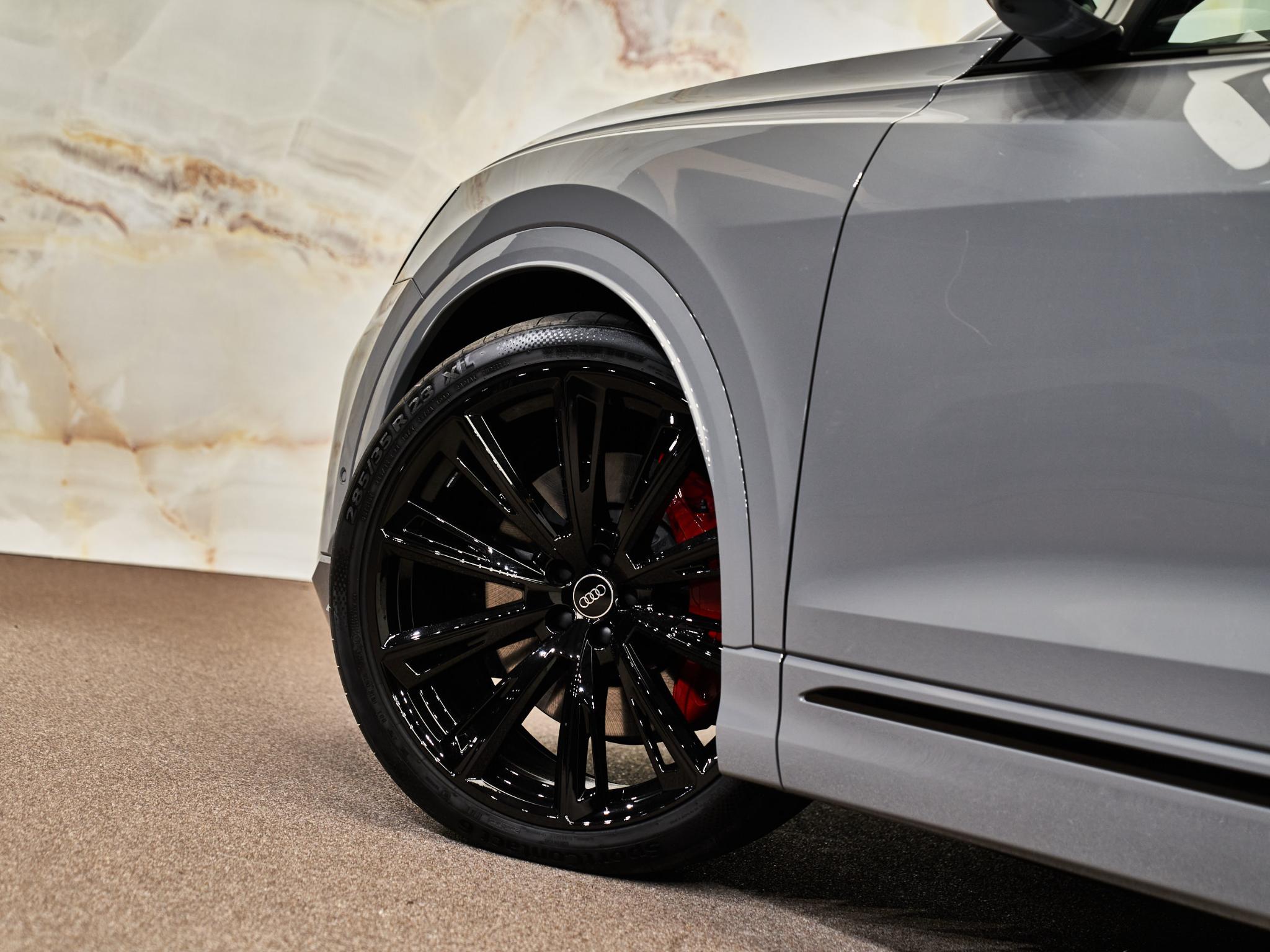 Audi Q8 - 32
