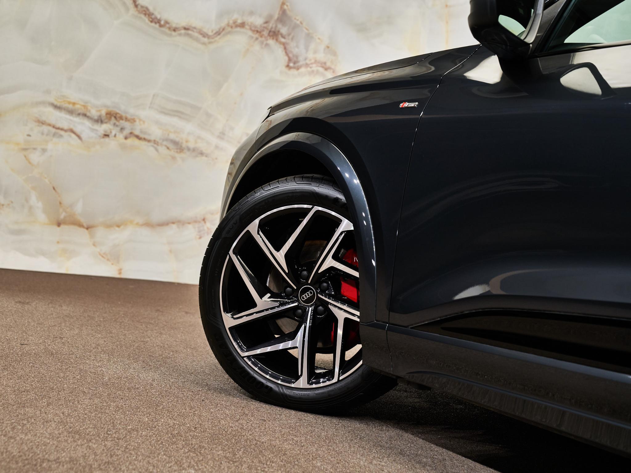 Audi Q6 e-tron - 29