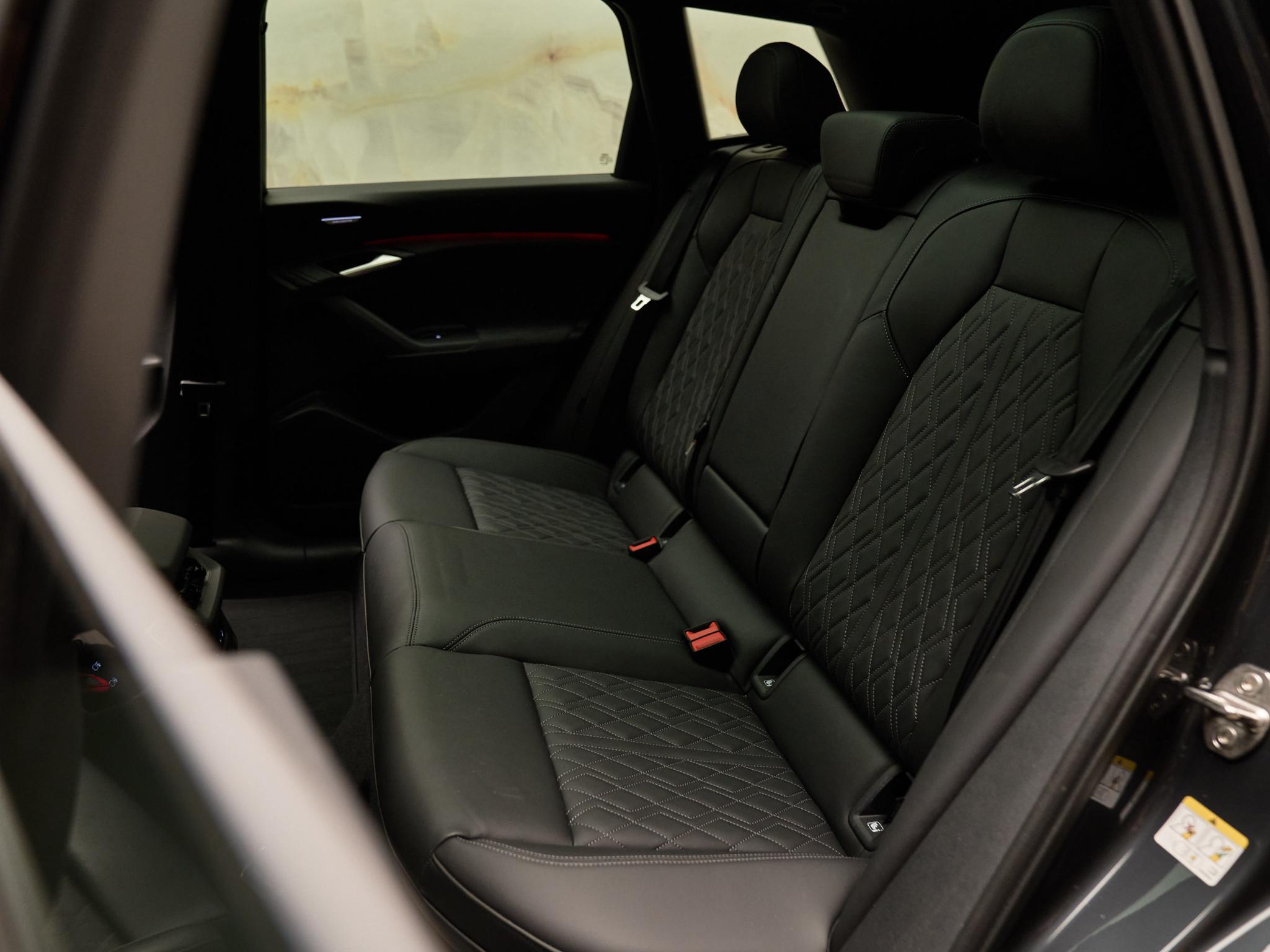Audi Q6 e-tron - 26