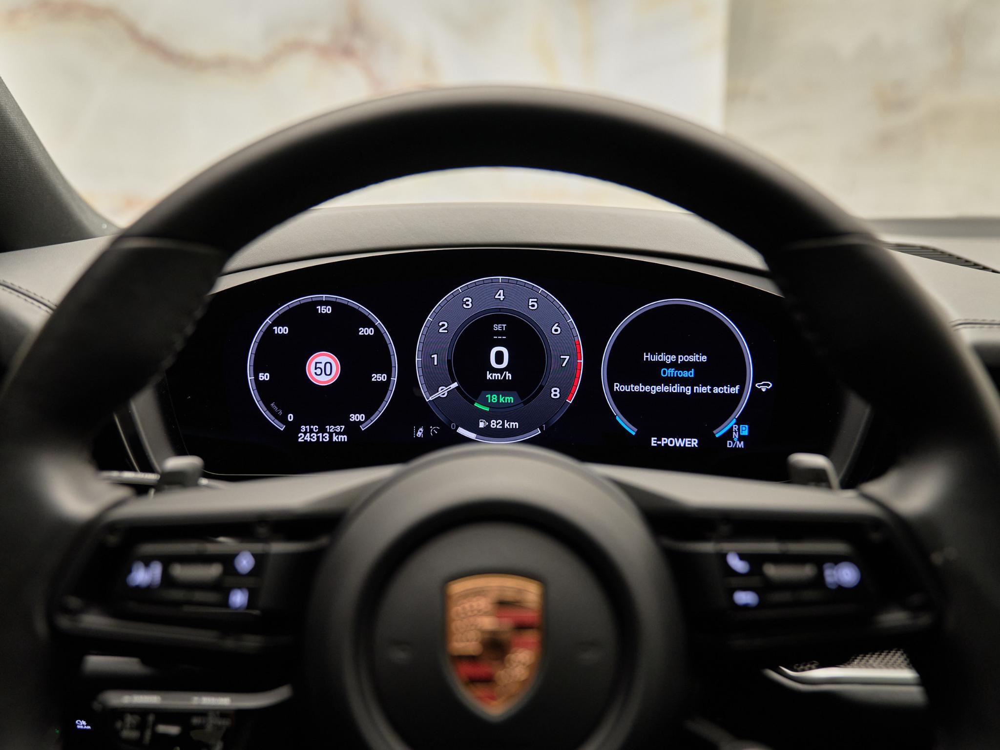 Porsche Cayenne - 19