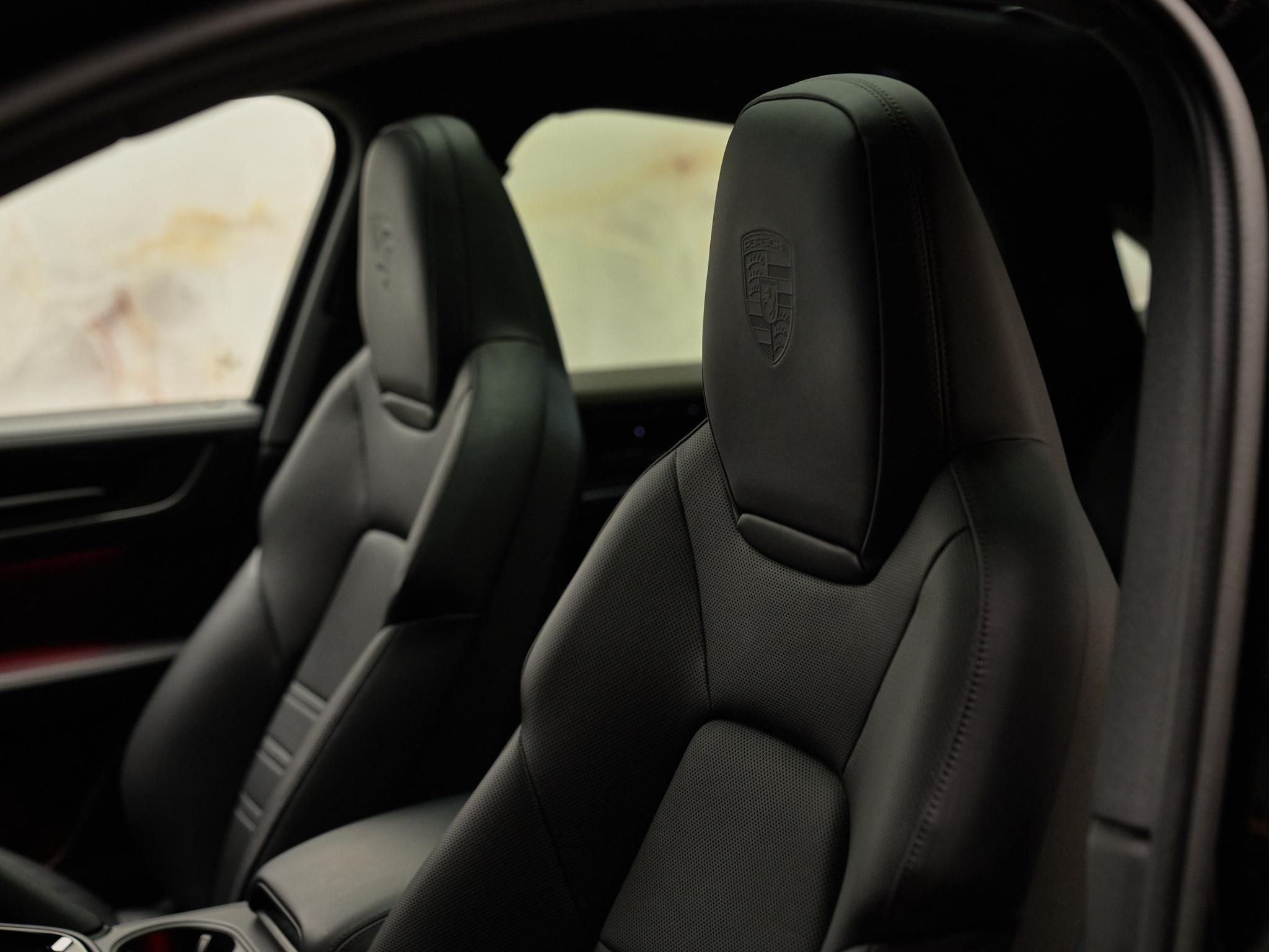 Porsche Cayenne - 27