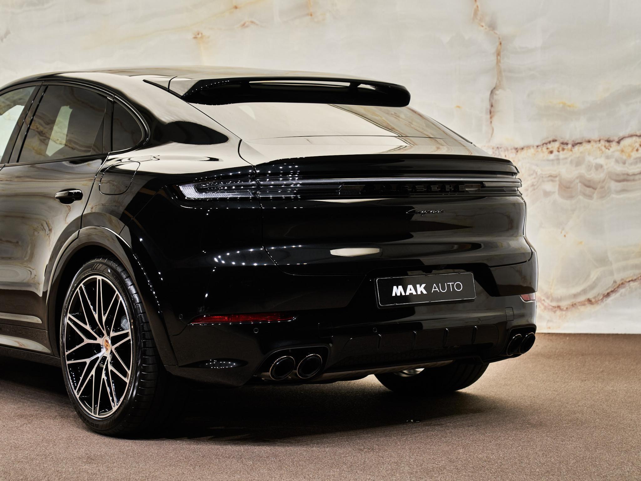 Porsche Cayenne - 6