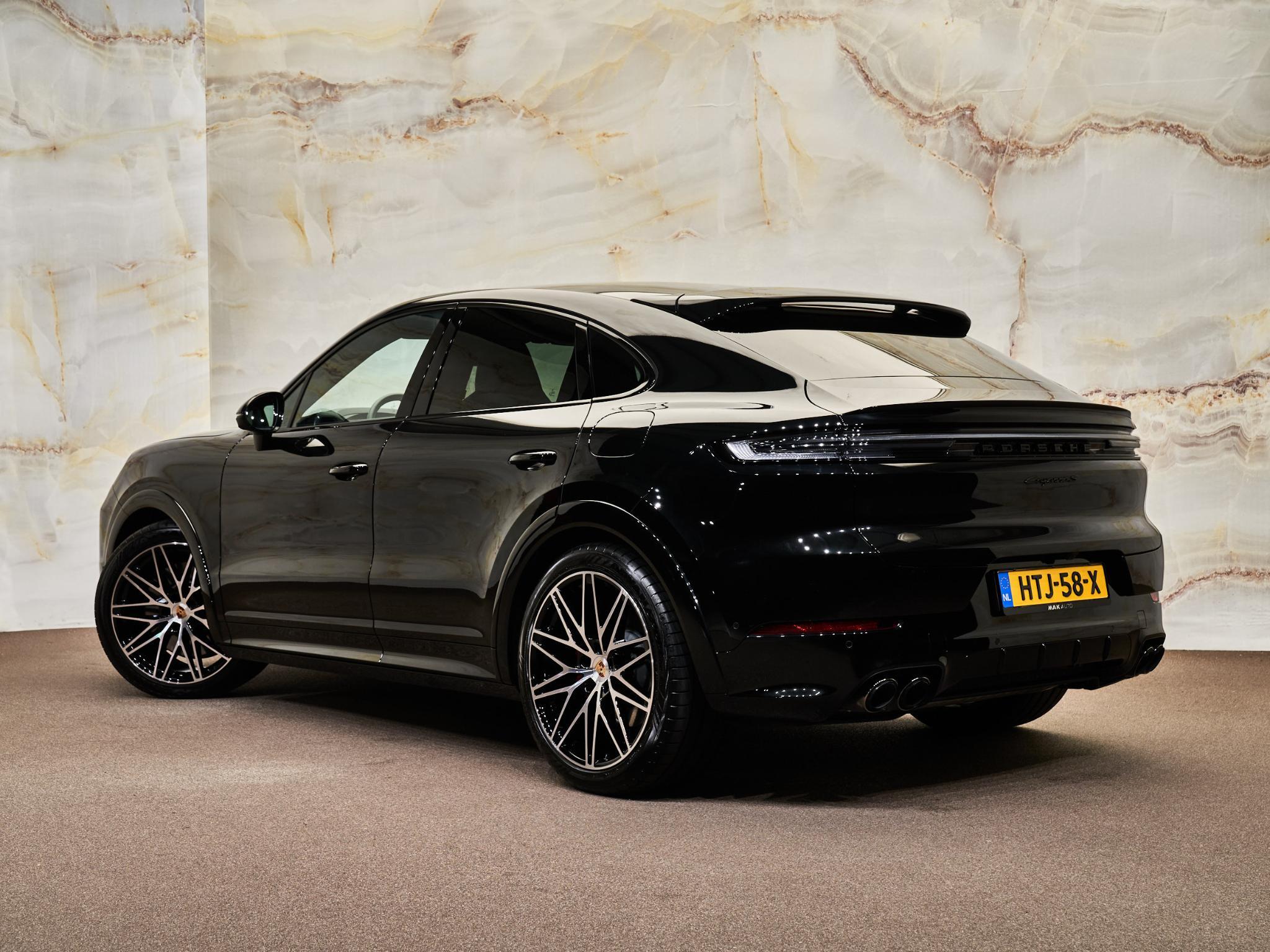Porsche Cayenne - 3