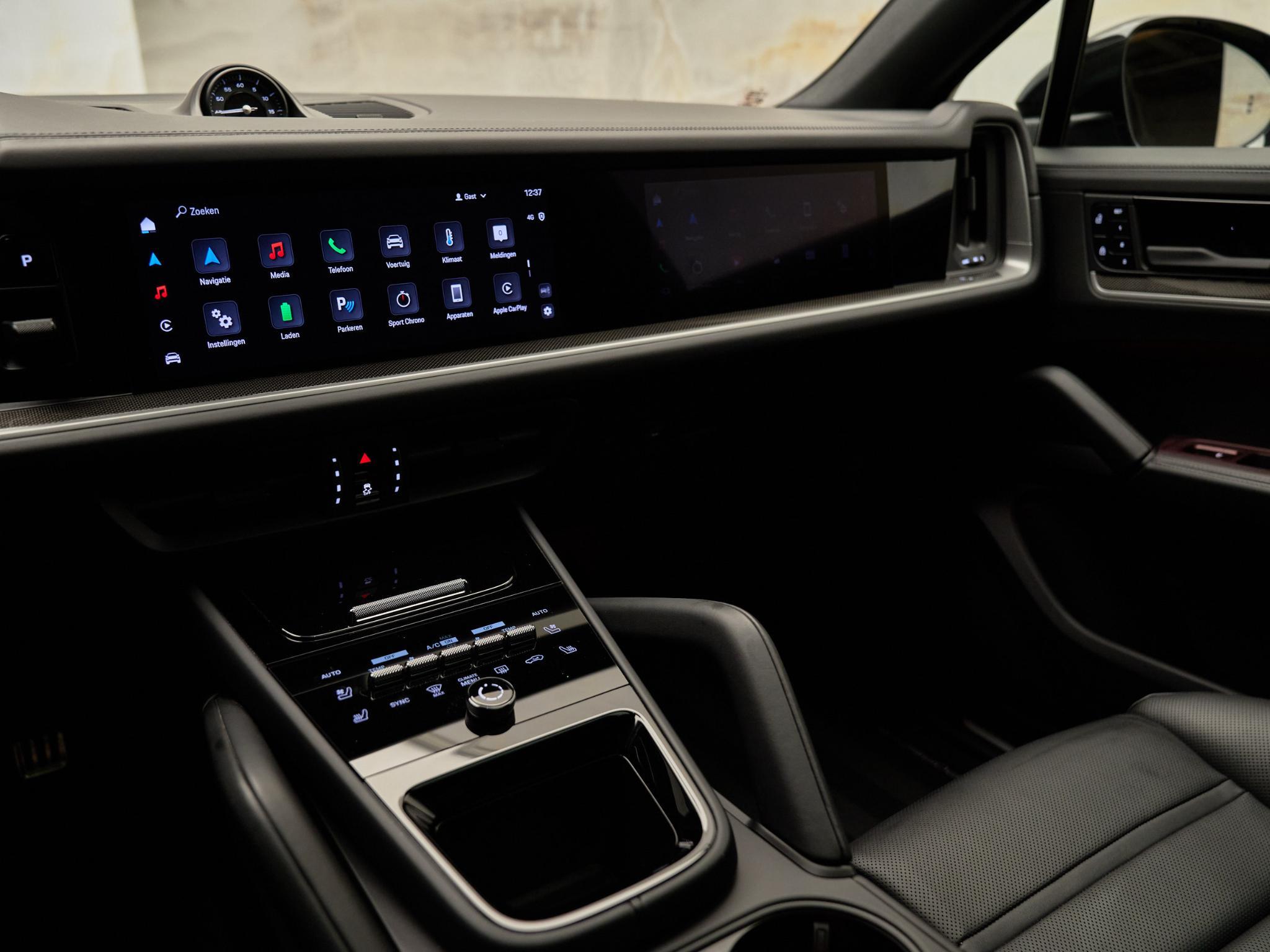 Porsche Cayenne - 23