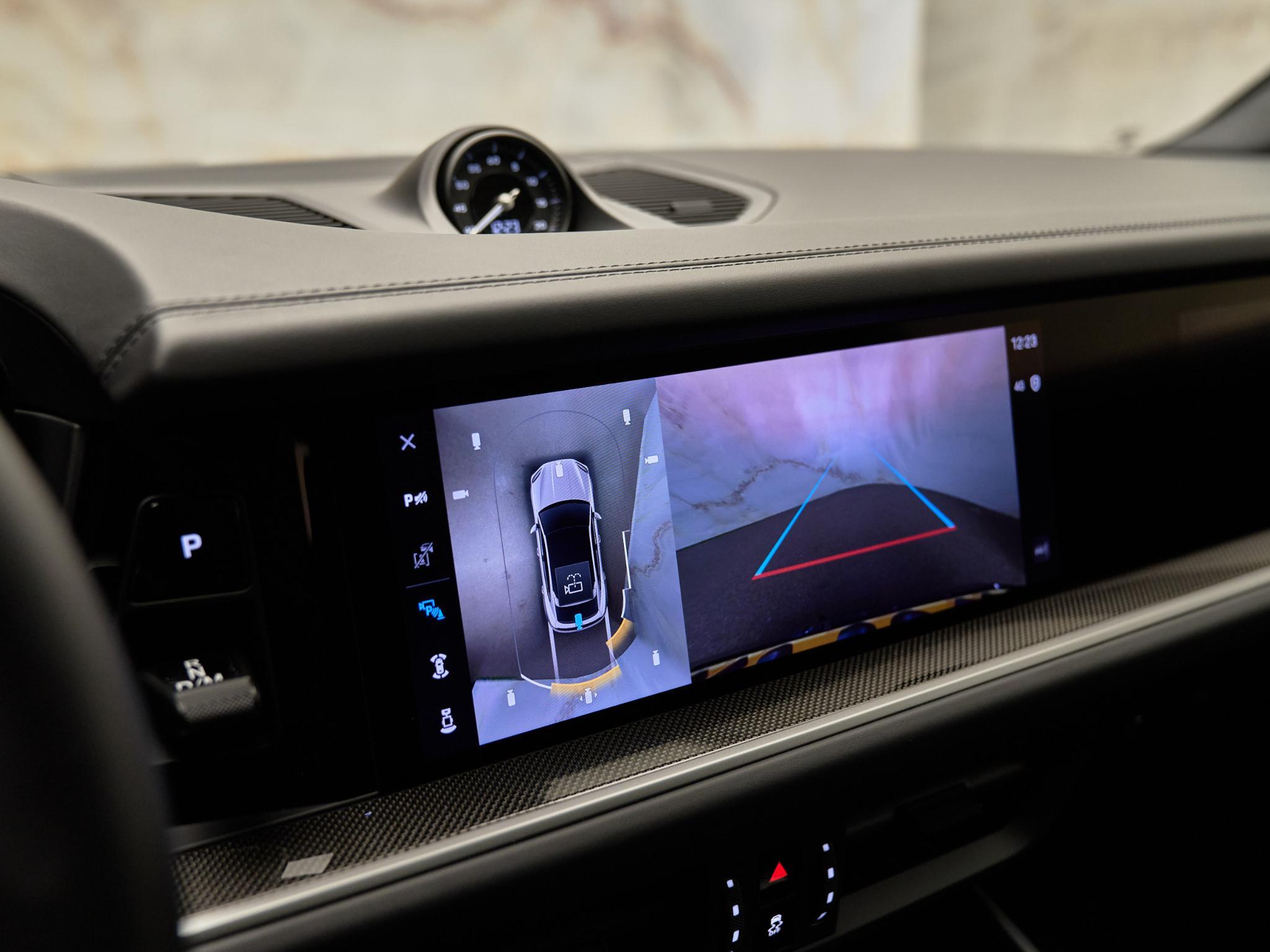 Porsche Cayenne - 14
