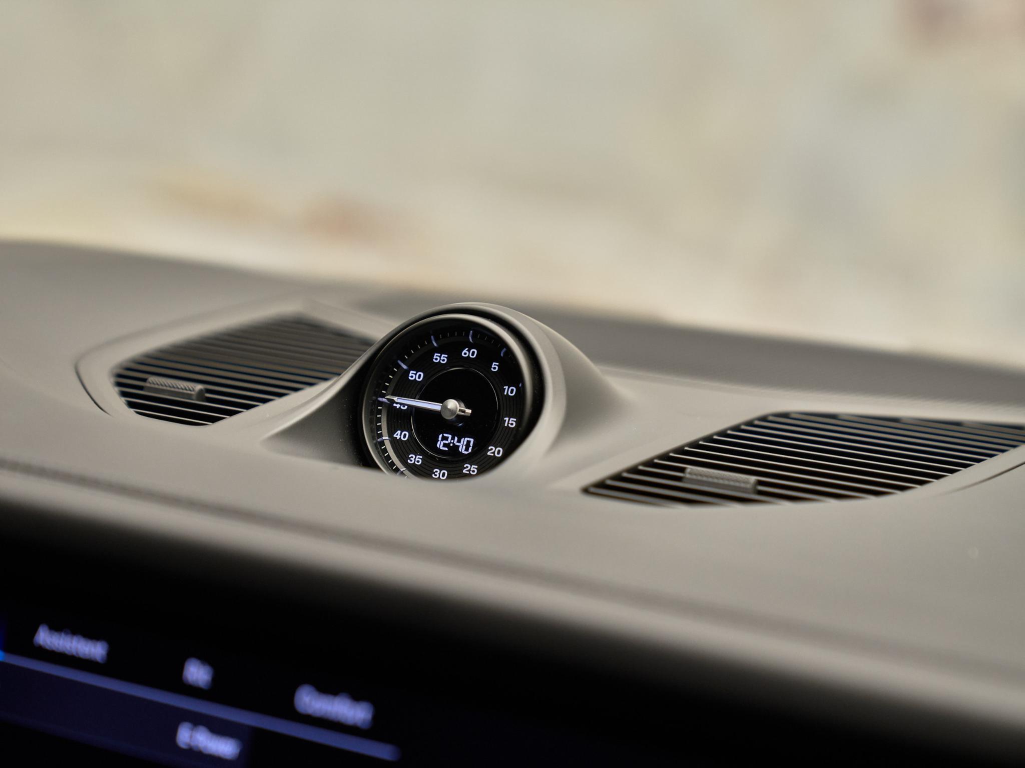 Porsche Cayenne - 18