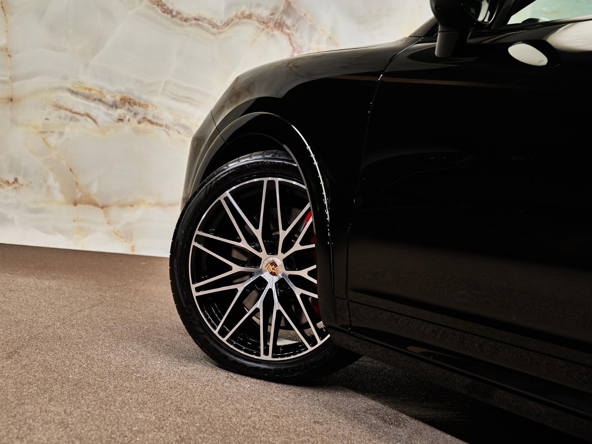 Porsche Cayenne - 31