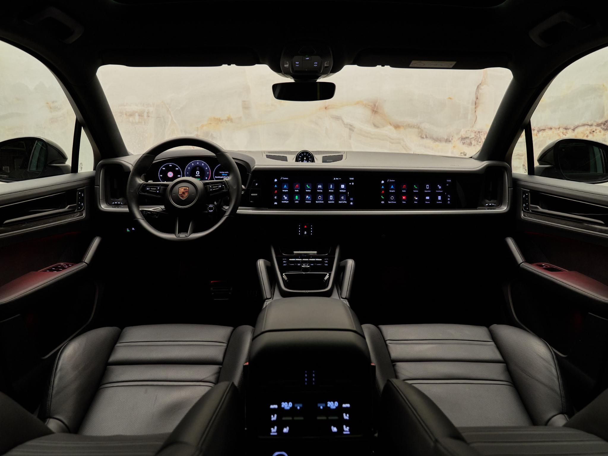 Porsche Cayenne - 30