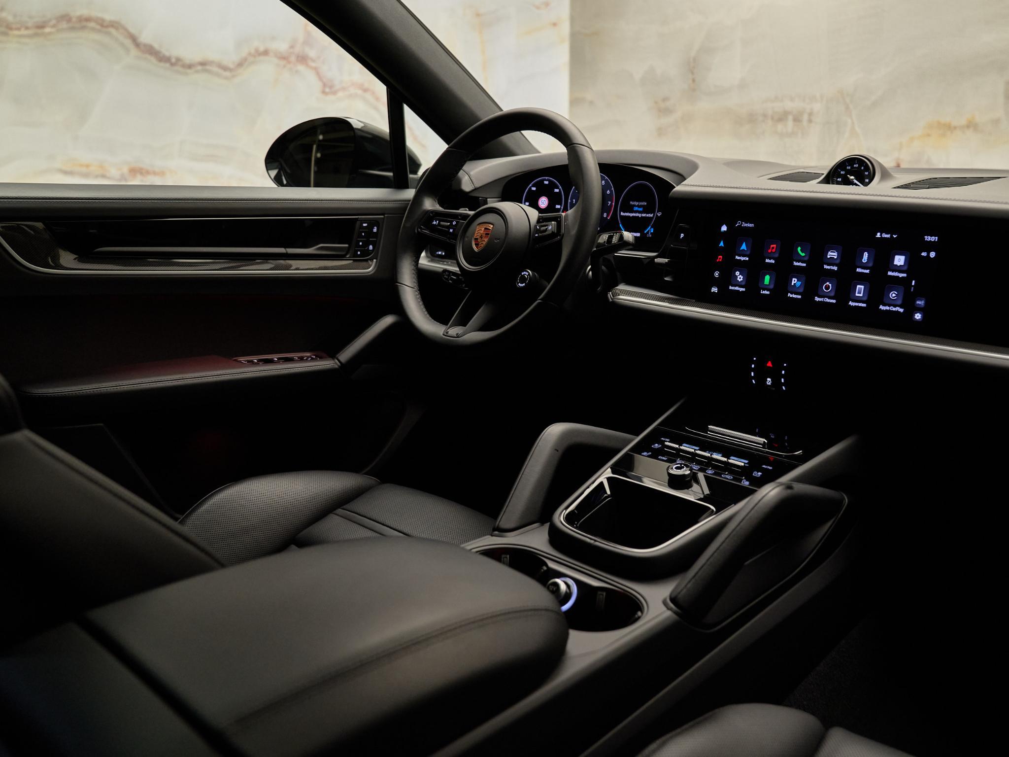 Porsche Cayenne - 8