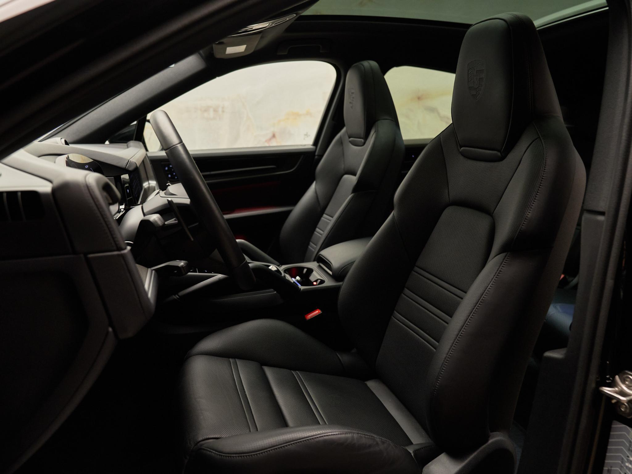 Porsche Cayenne - 7