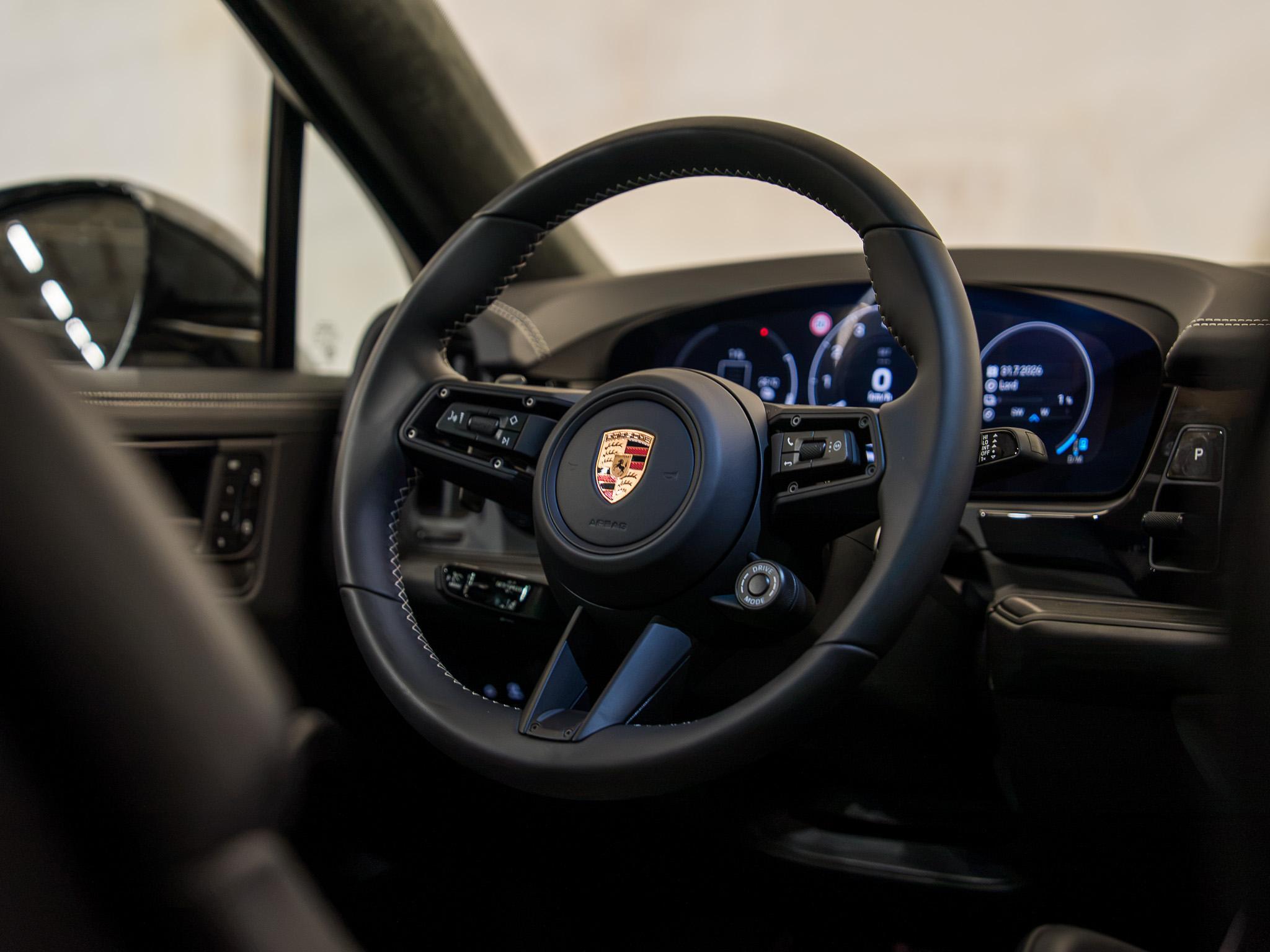 Porsche Cayenne - 12