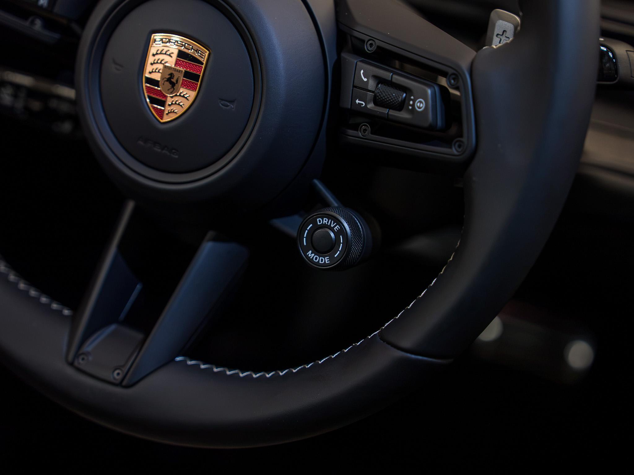 Porsche Cayenne - 14