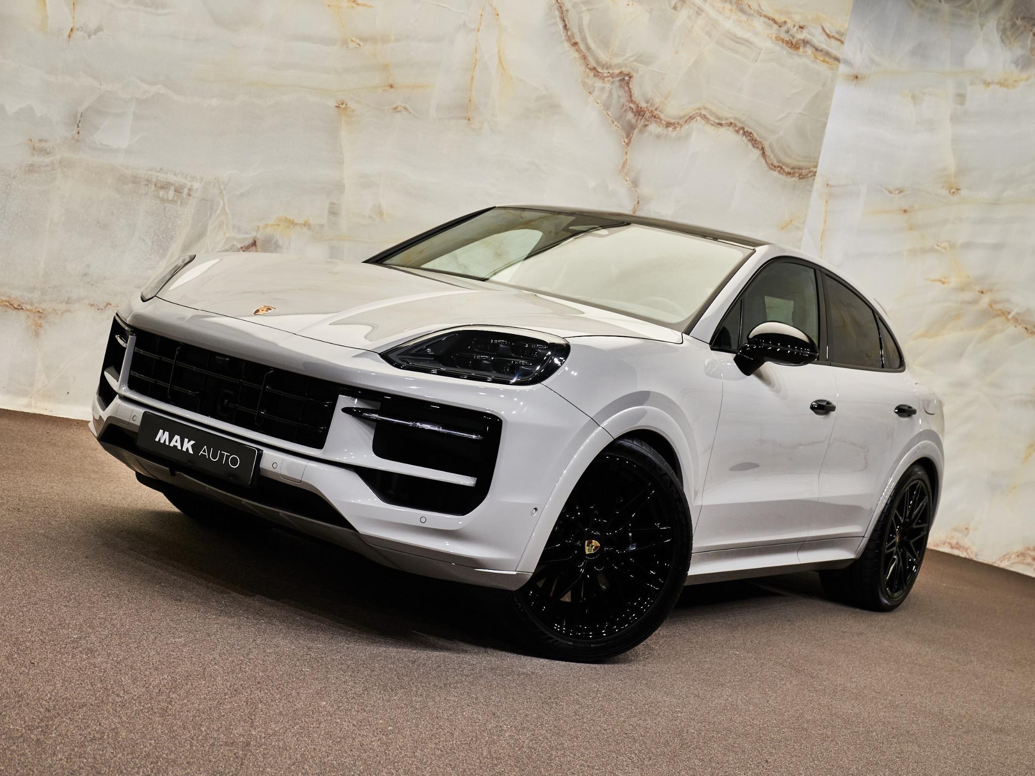 Porsche Cayenne - 32