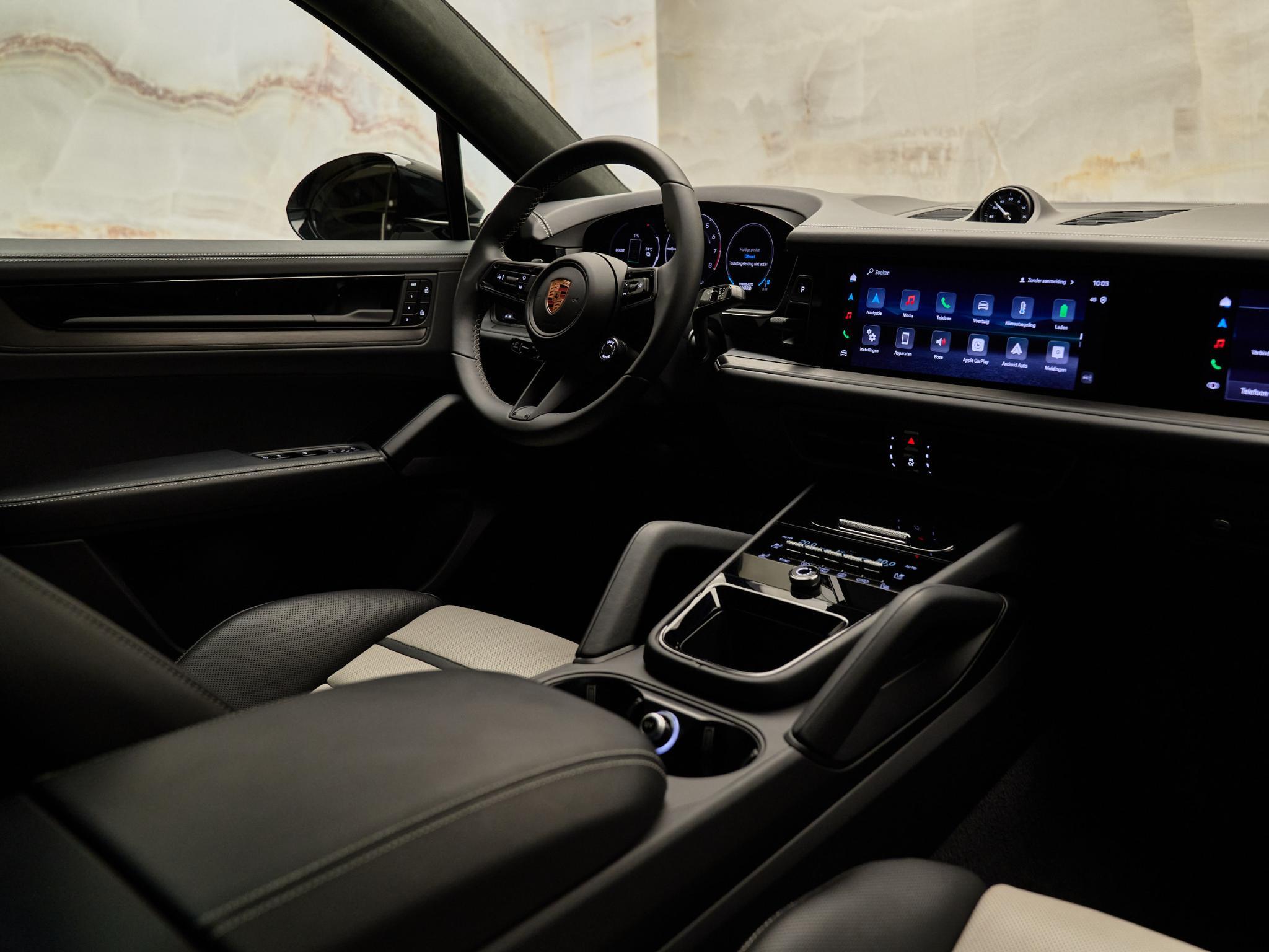 Porsche Cayenne - 8