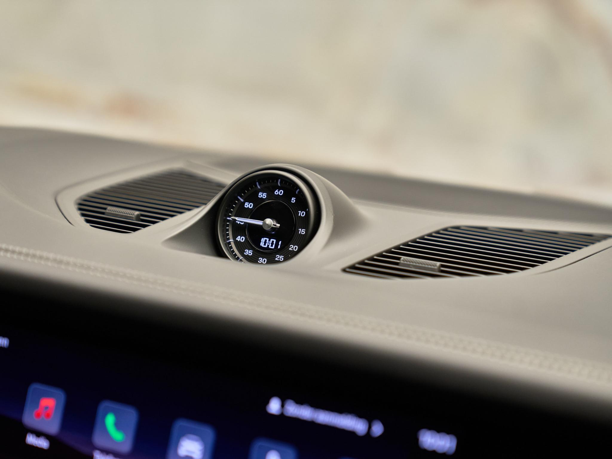 Porsche Cayenne - 18