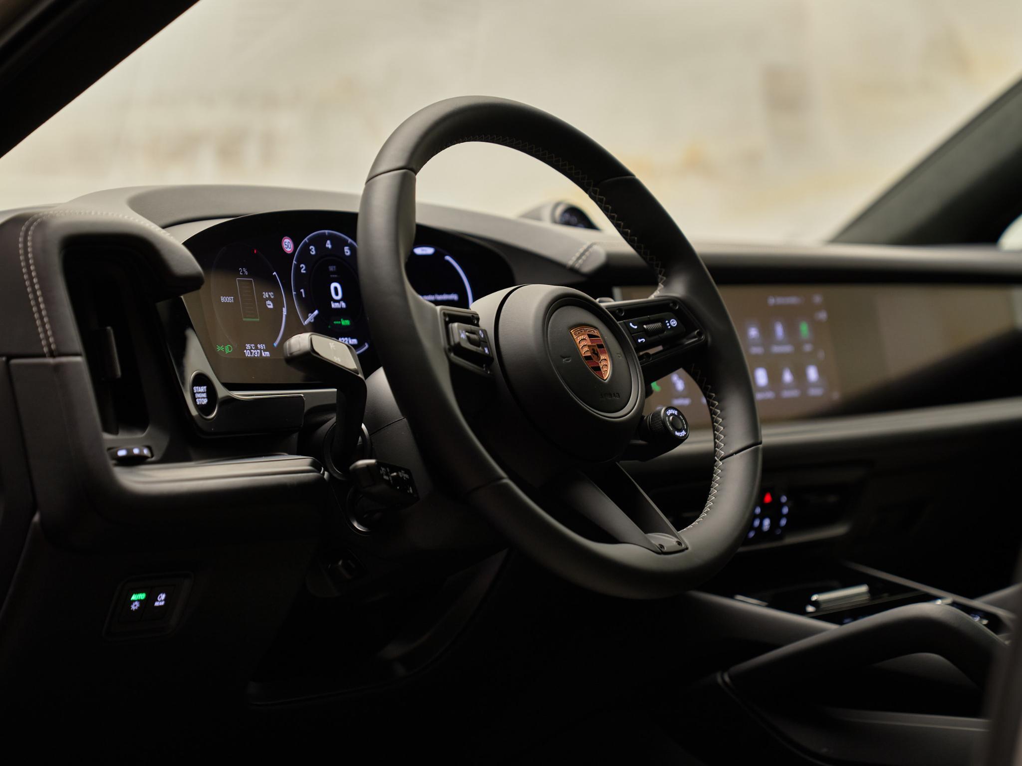 Porsche Cayenne - 22