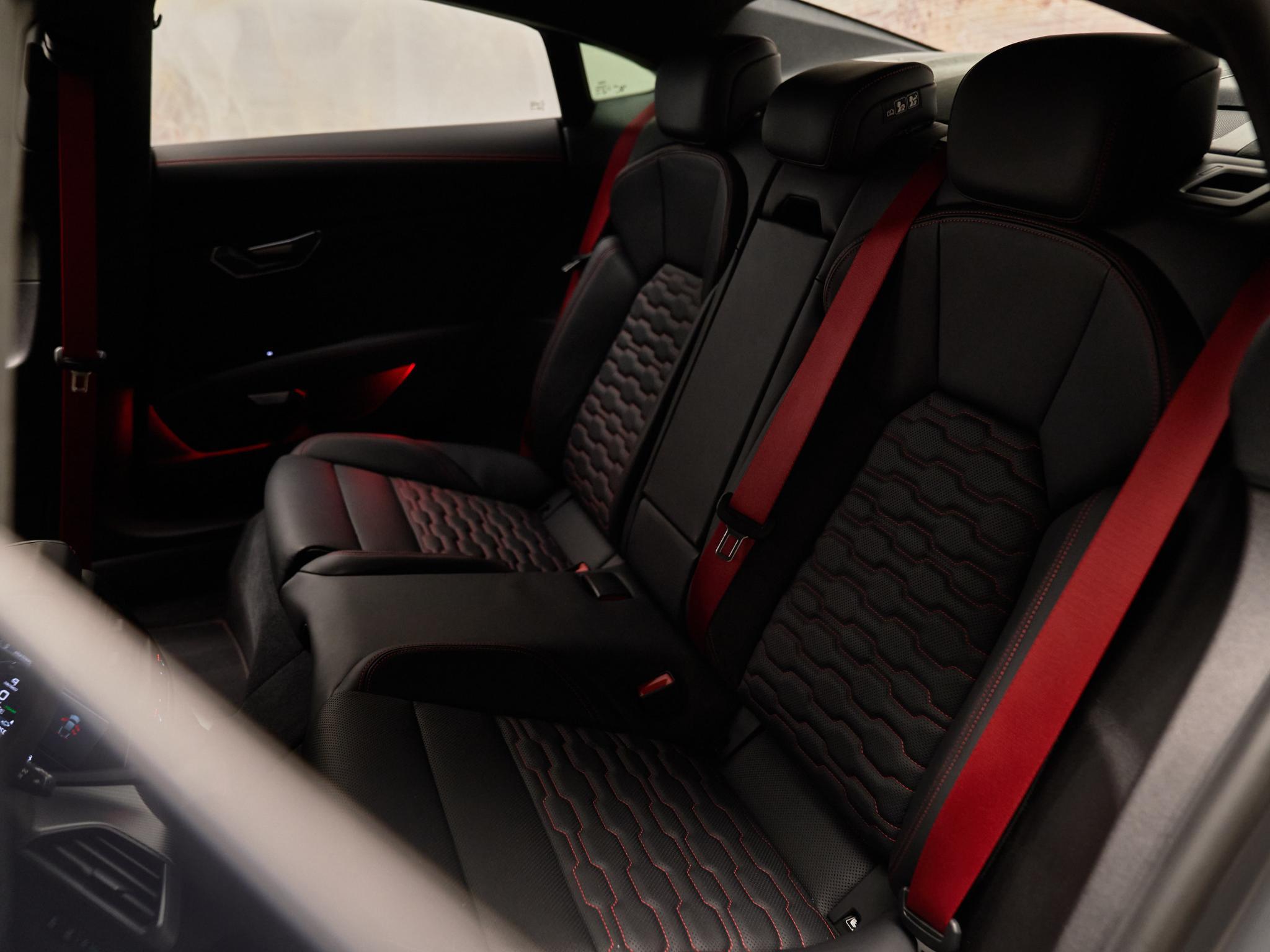 Audi e-tron GT - 32