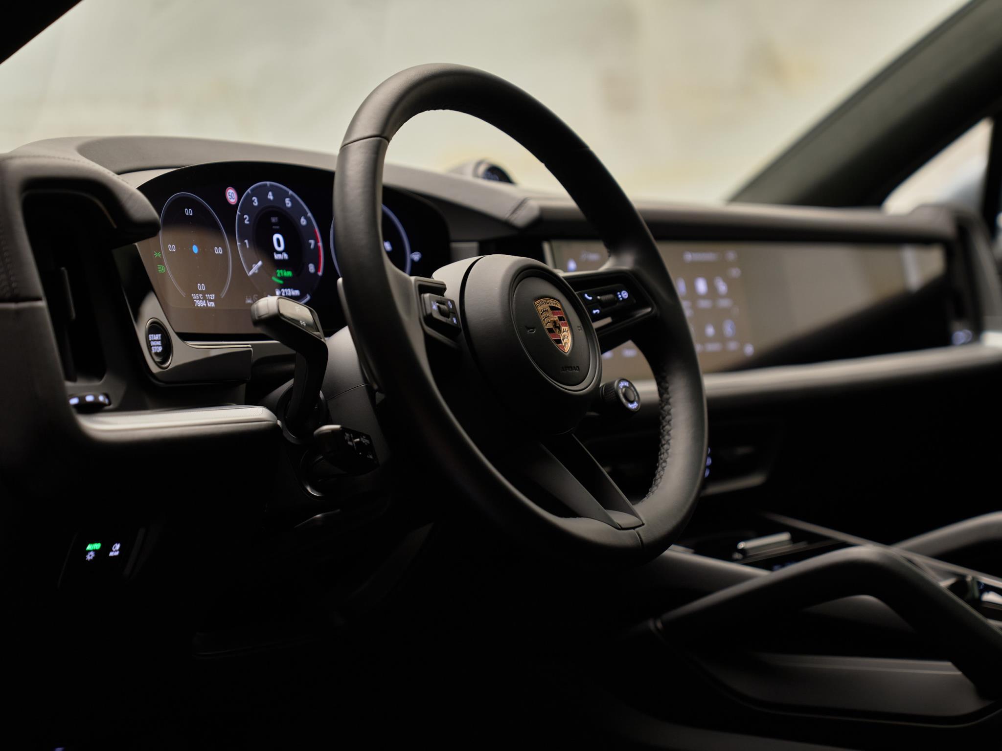 Porsche Cayenne - 23