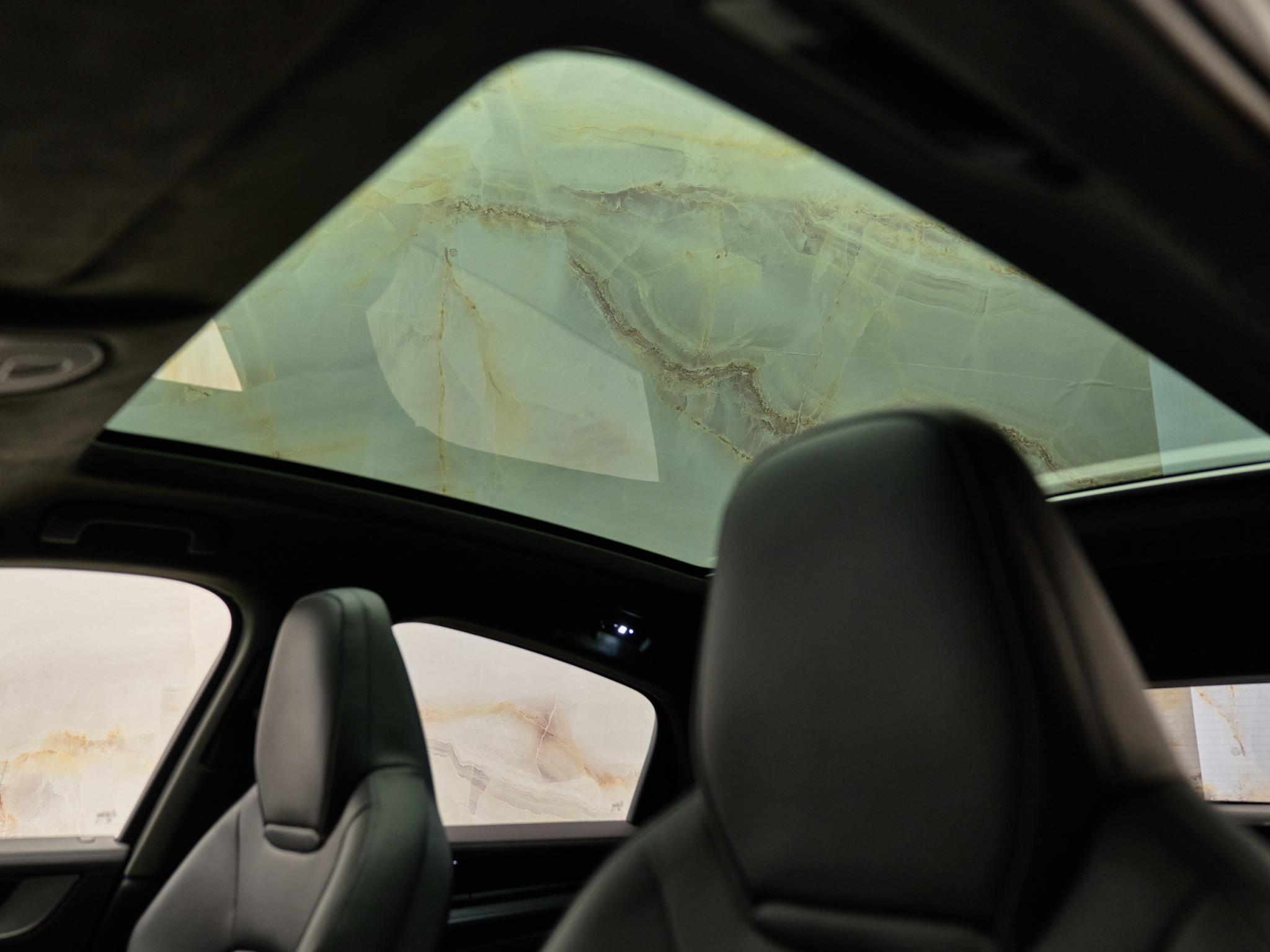 Porsche Cayenne - 12