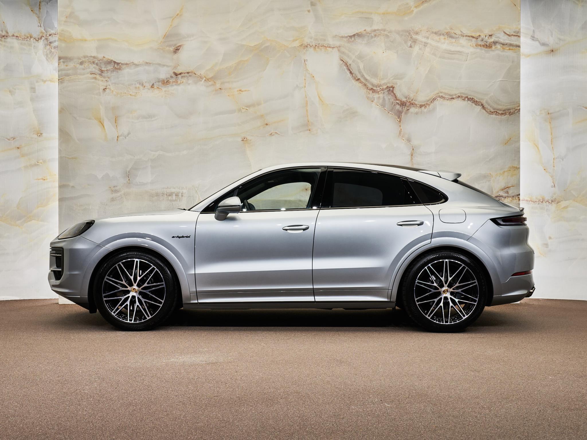 Porsche Cayenne - 3