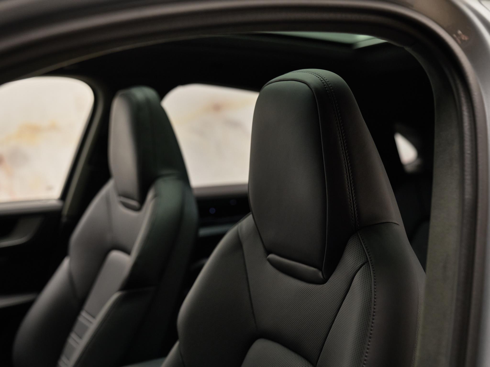 Porsche Cayenne - 28