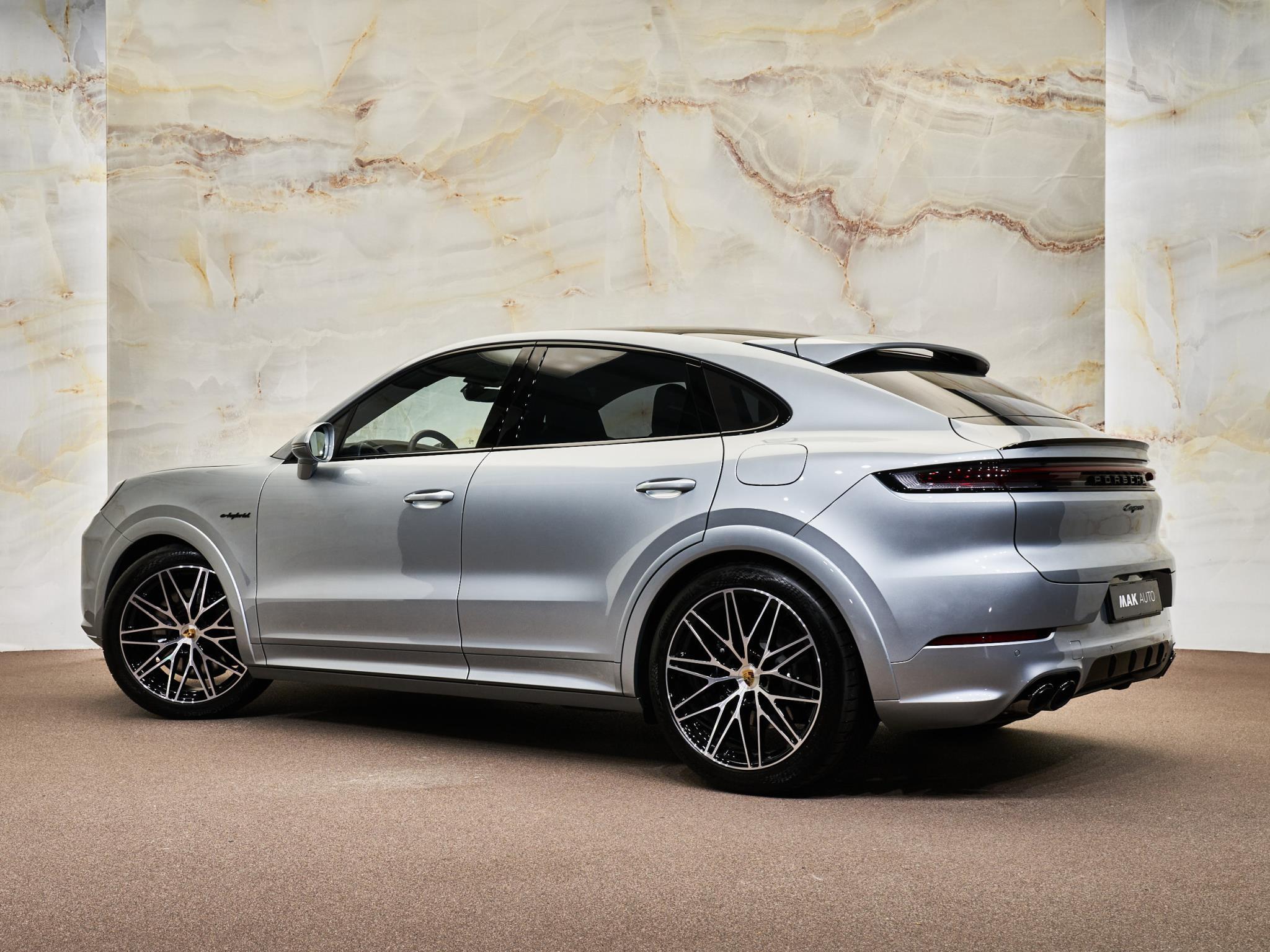 Porsche Cayenne - 38