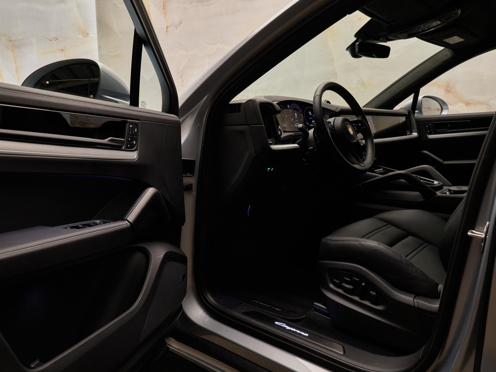 Porsche Cayenne - 7