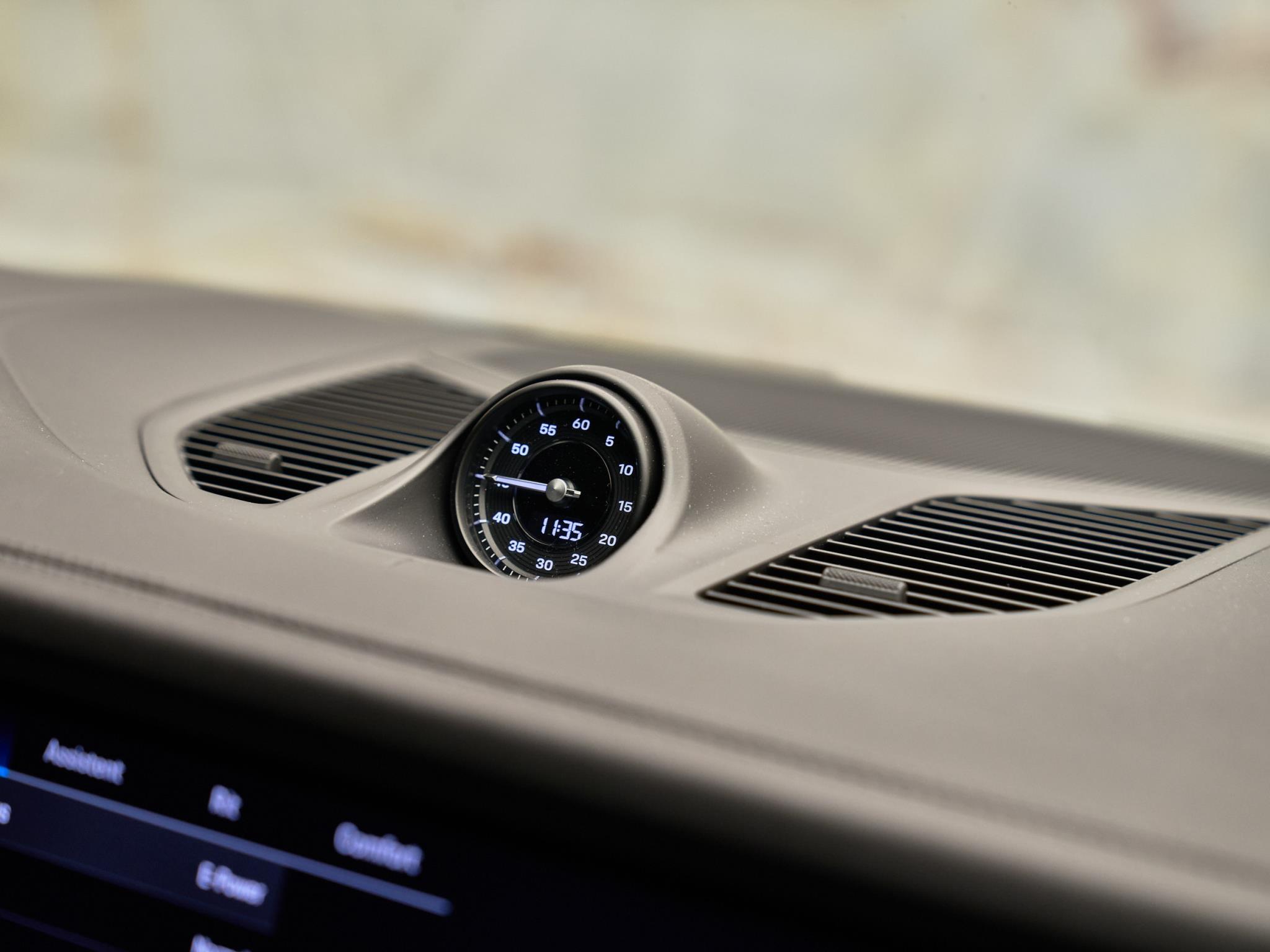 Porsche Cayenne - 20