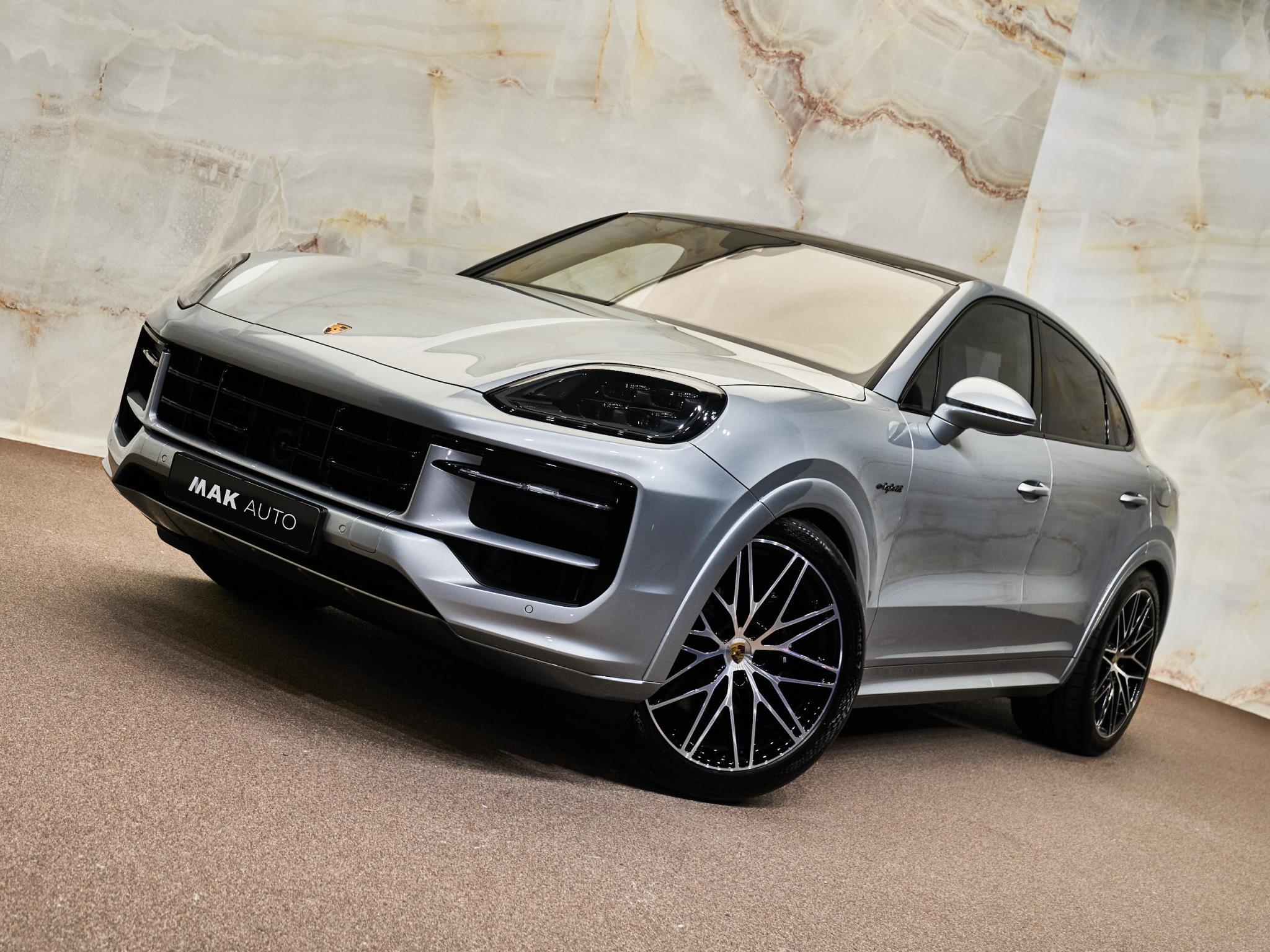 Porsche Cayenne - 35