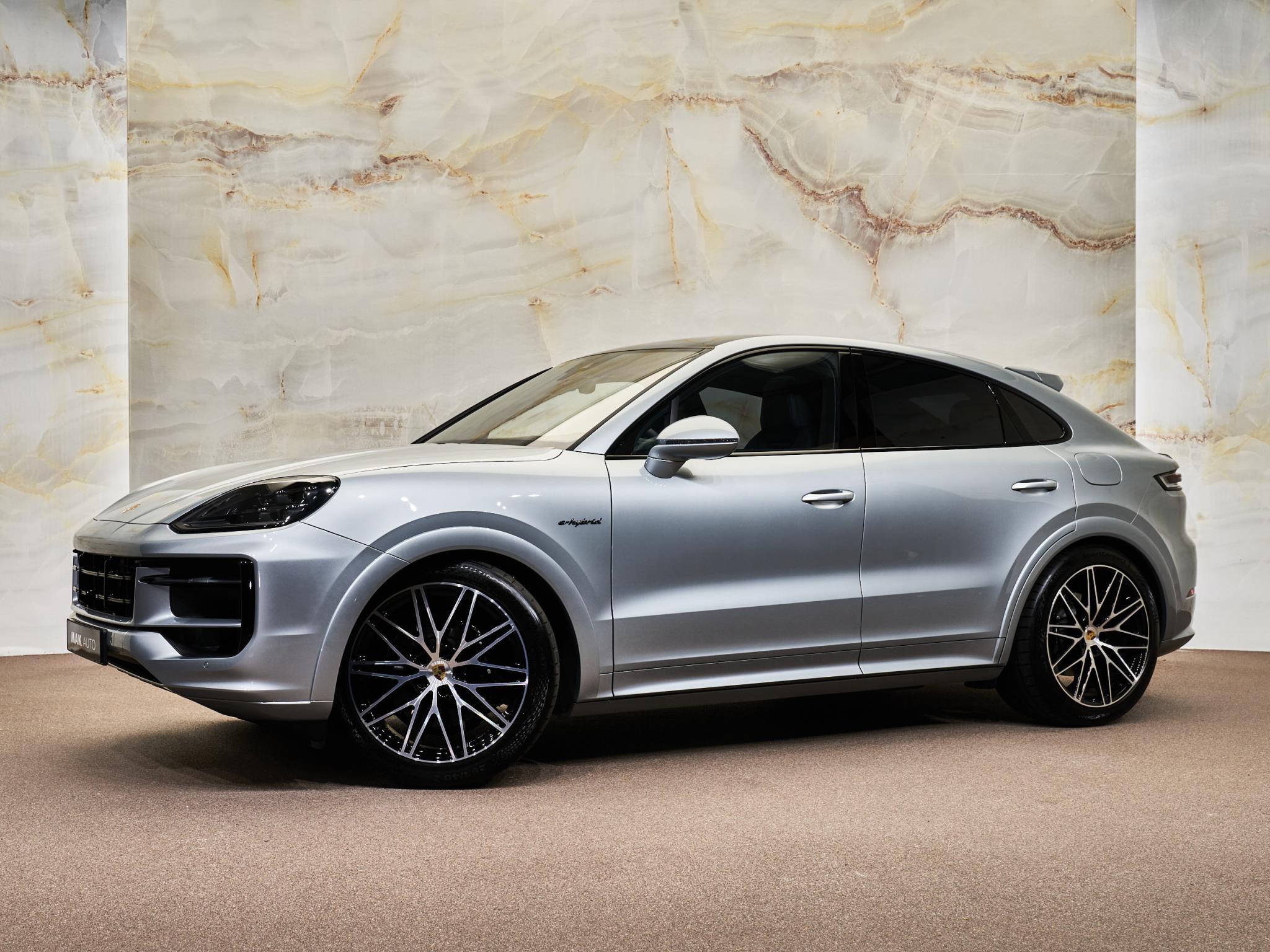 Porsche Cayenne - 36