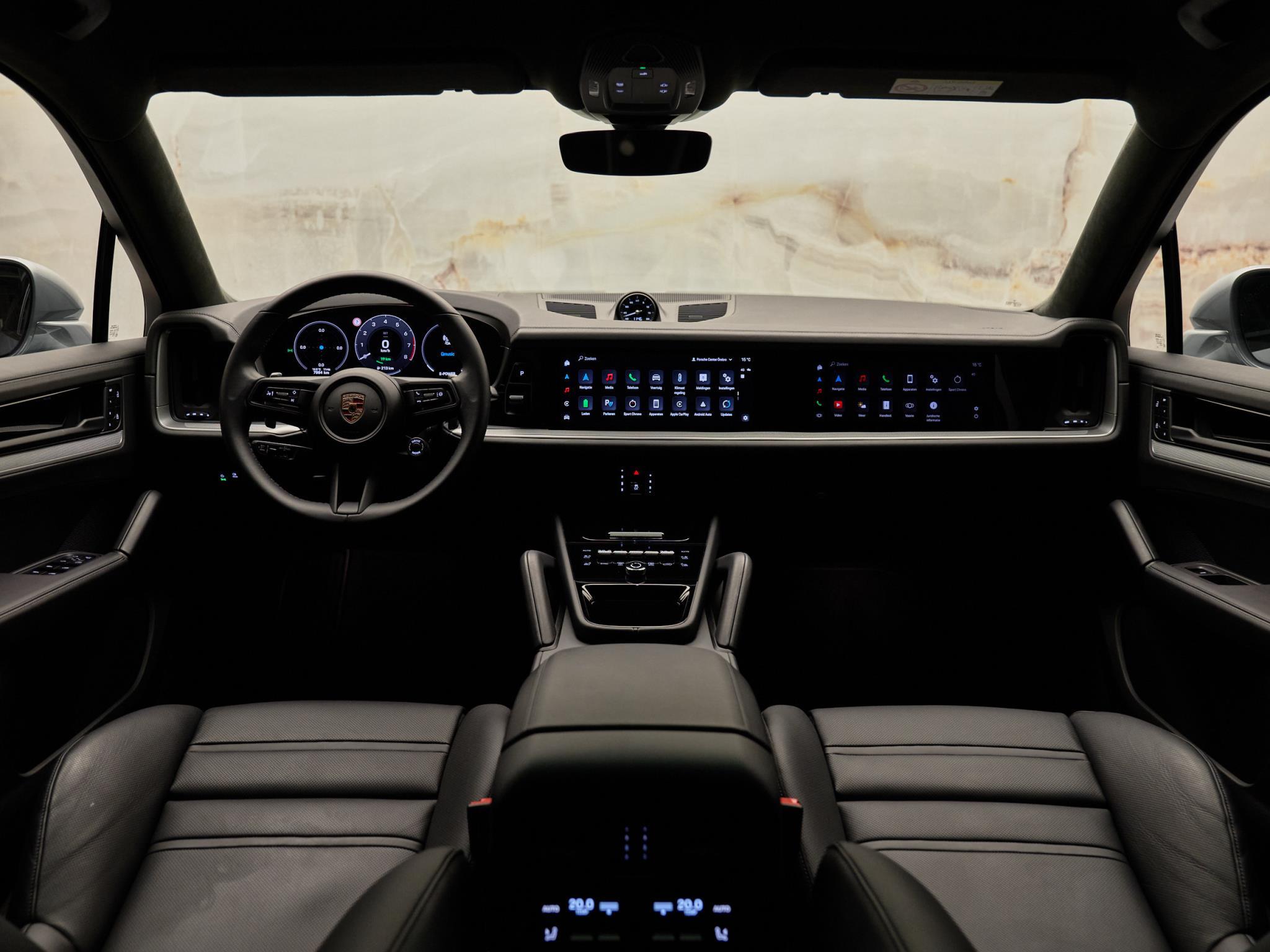 Porsche Cayenne - 31