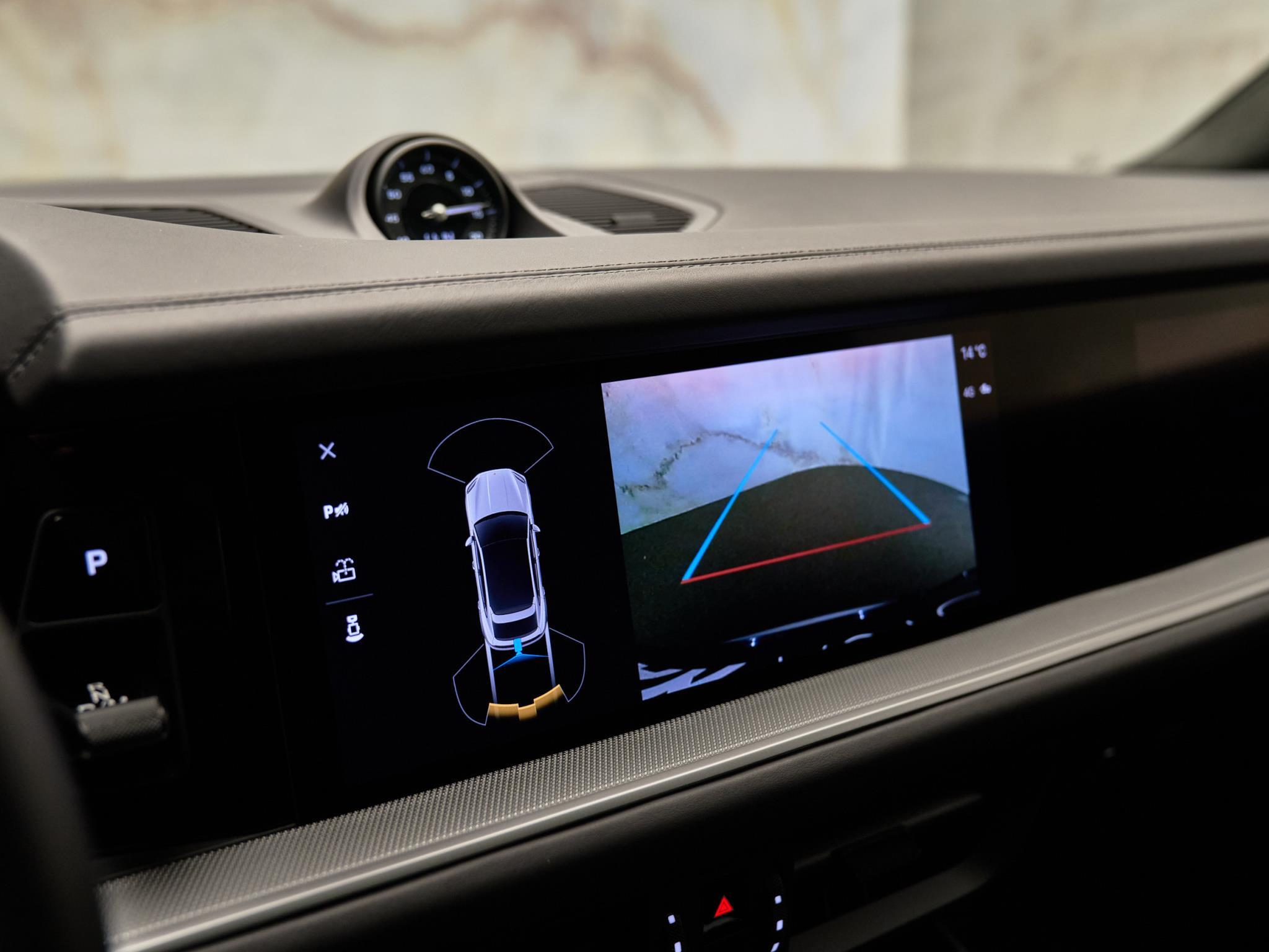 Porsche Cayenne - 19