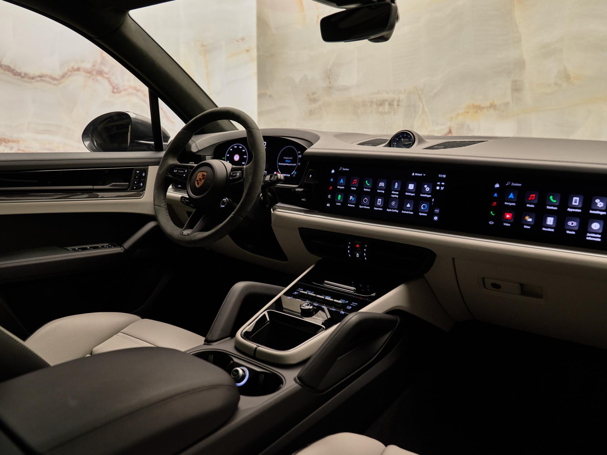 Porsche Cayenne - 9