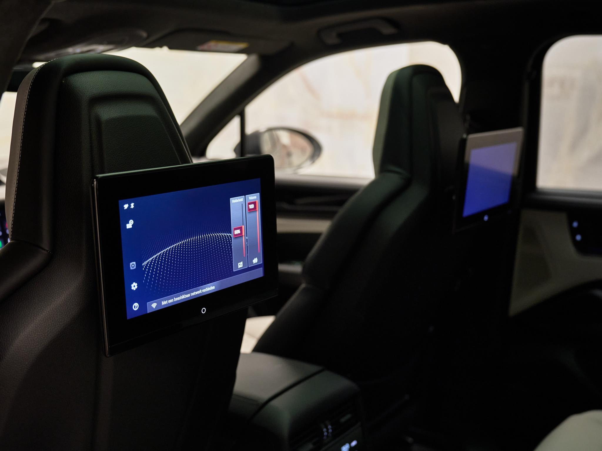 Porsche Cayenne - 14