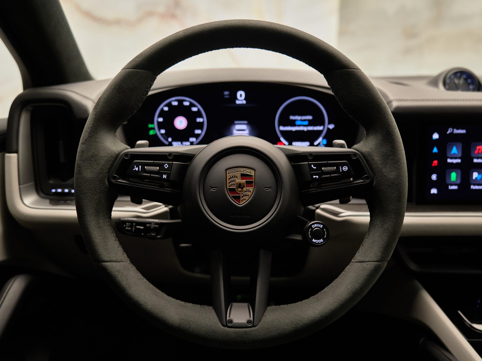 Porsche Cayenne - 23