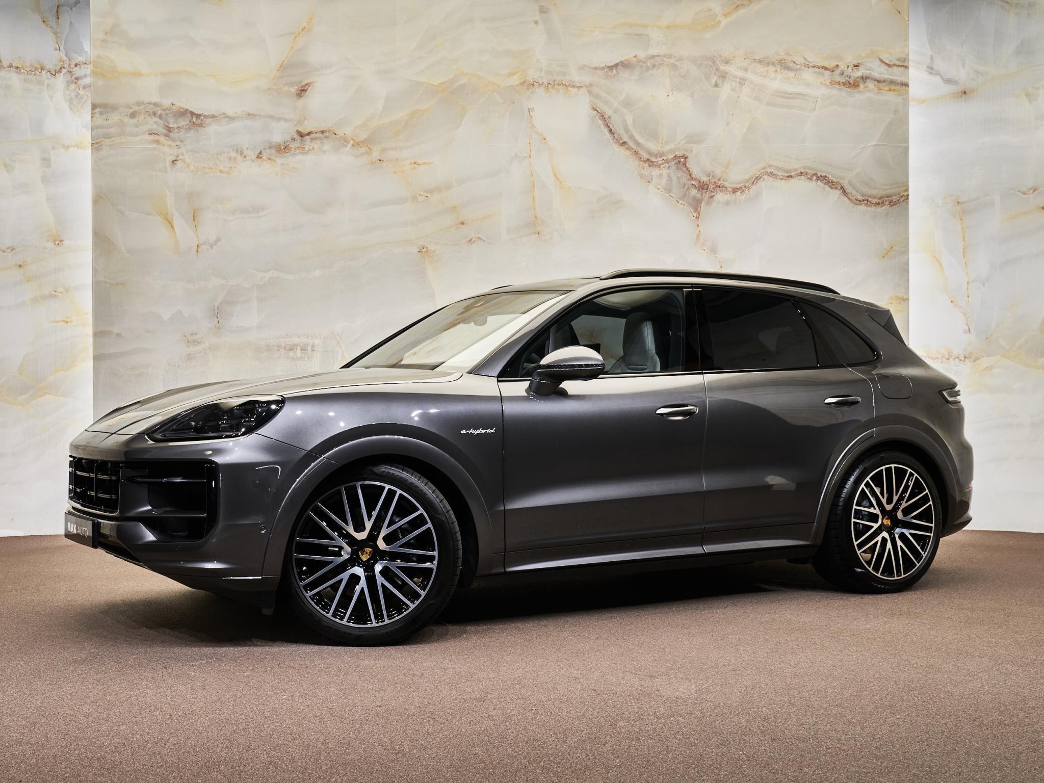Porsche Cayenne - 39