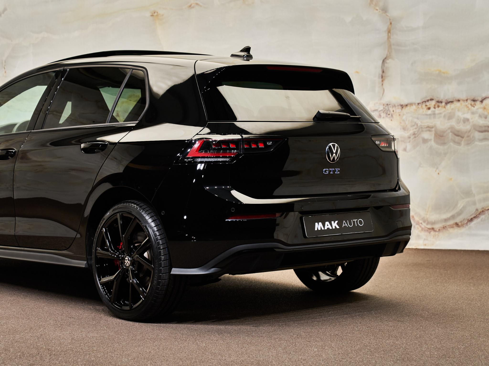 Volkswagen Golf - 5