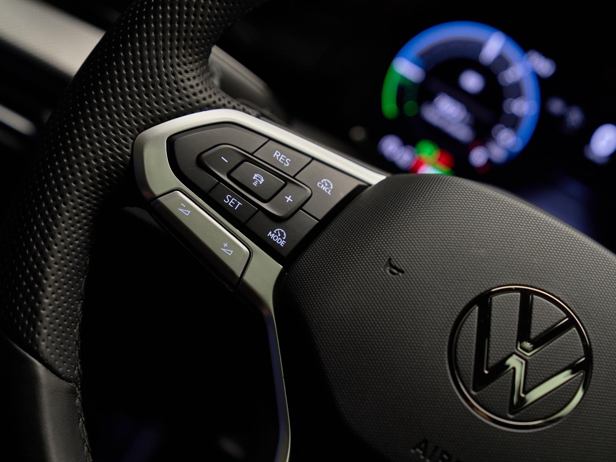 Volkswagen Golf - 15