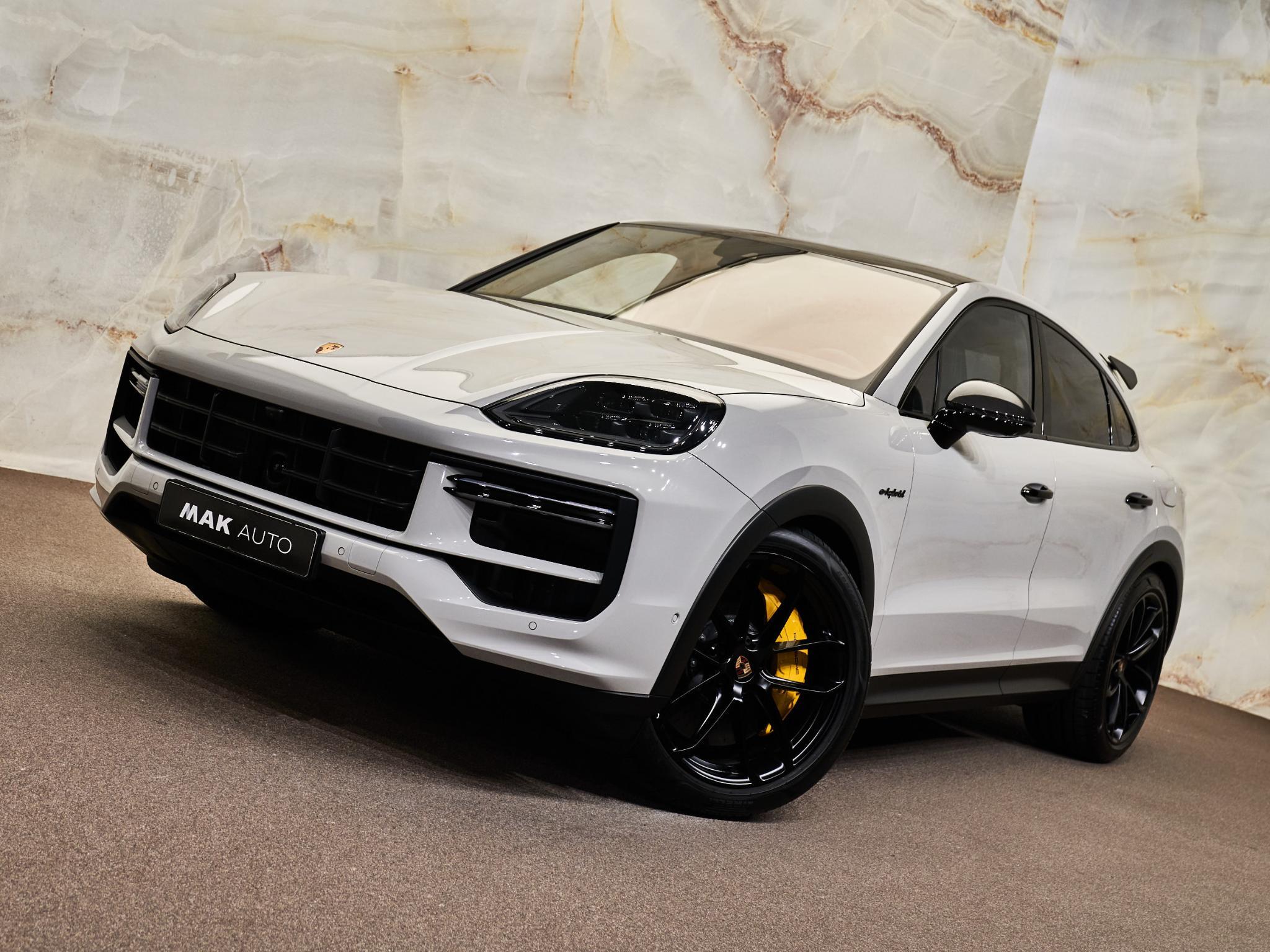 Porsche Cayenne - 34