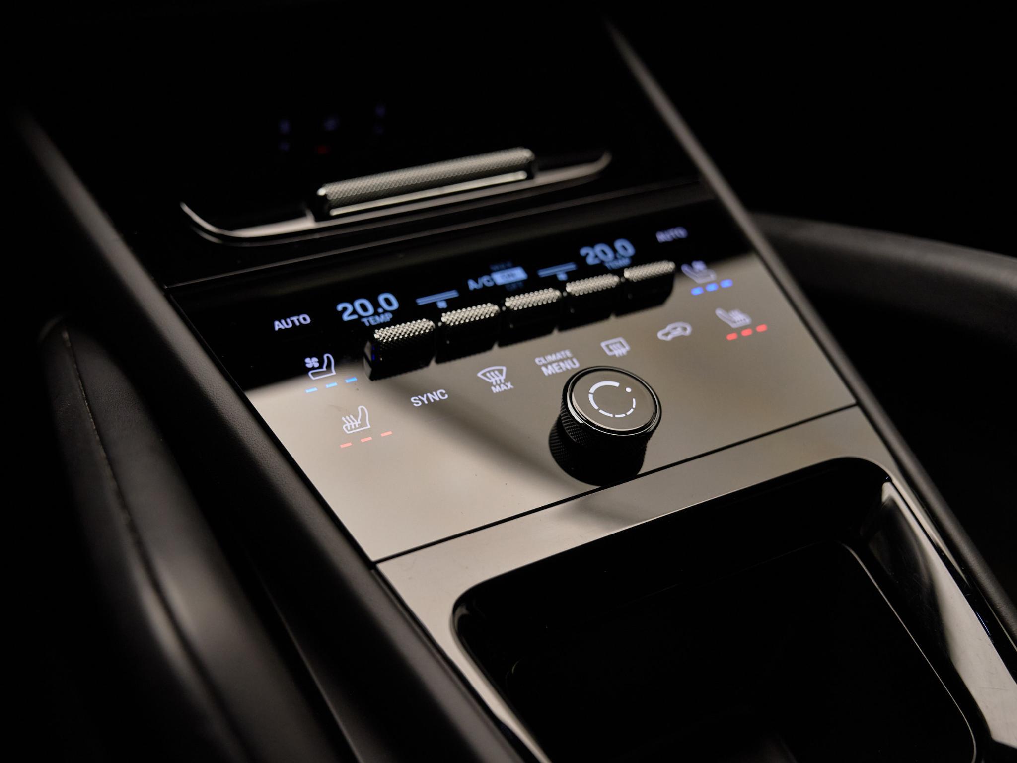 Porsche Cayenne - 26