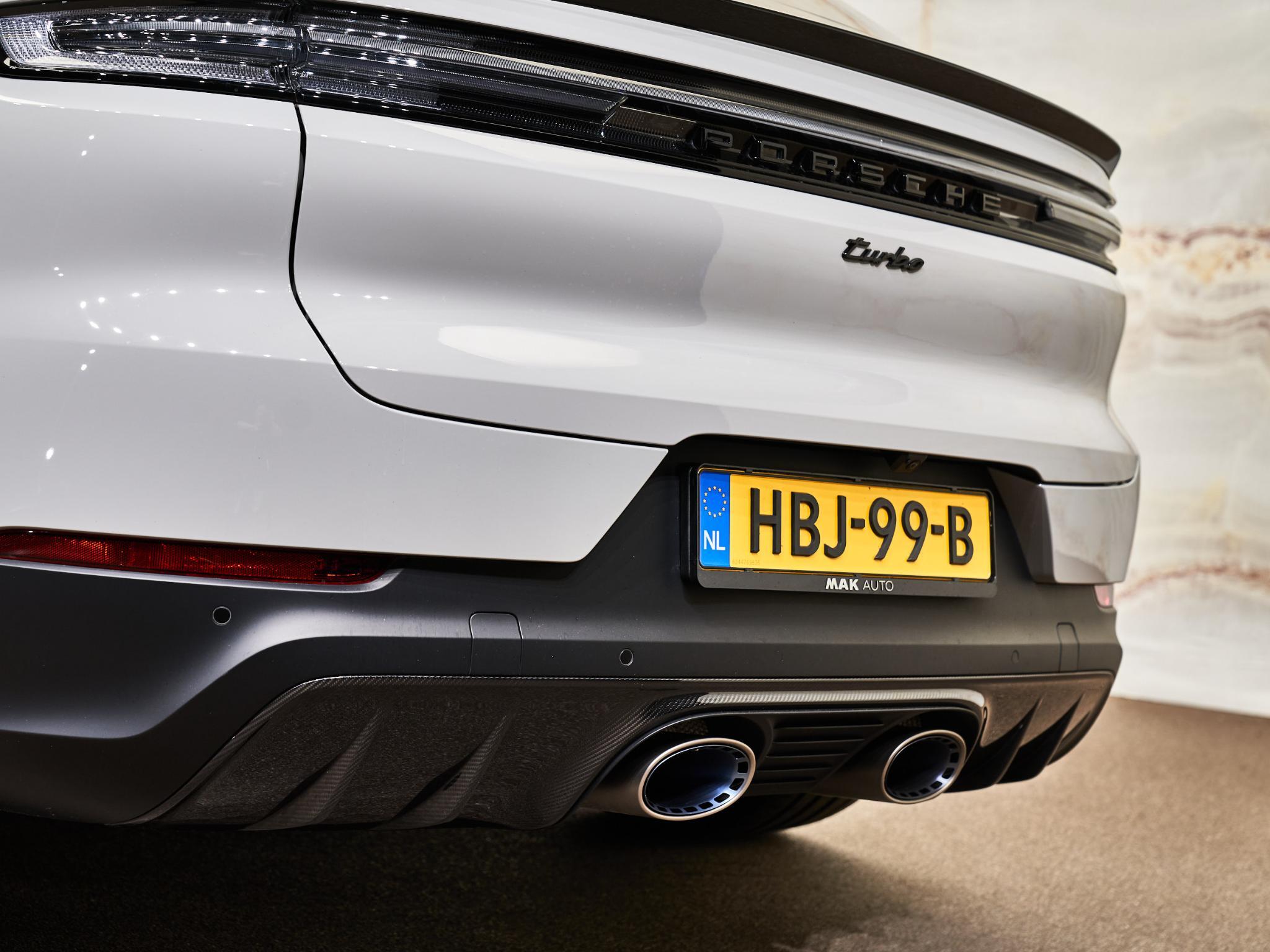 Porsche Cayenne - 8