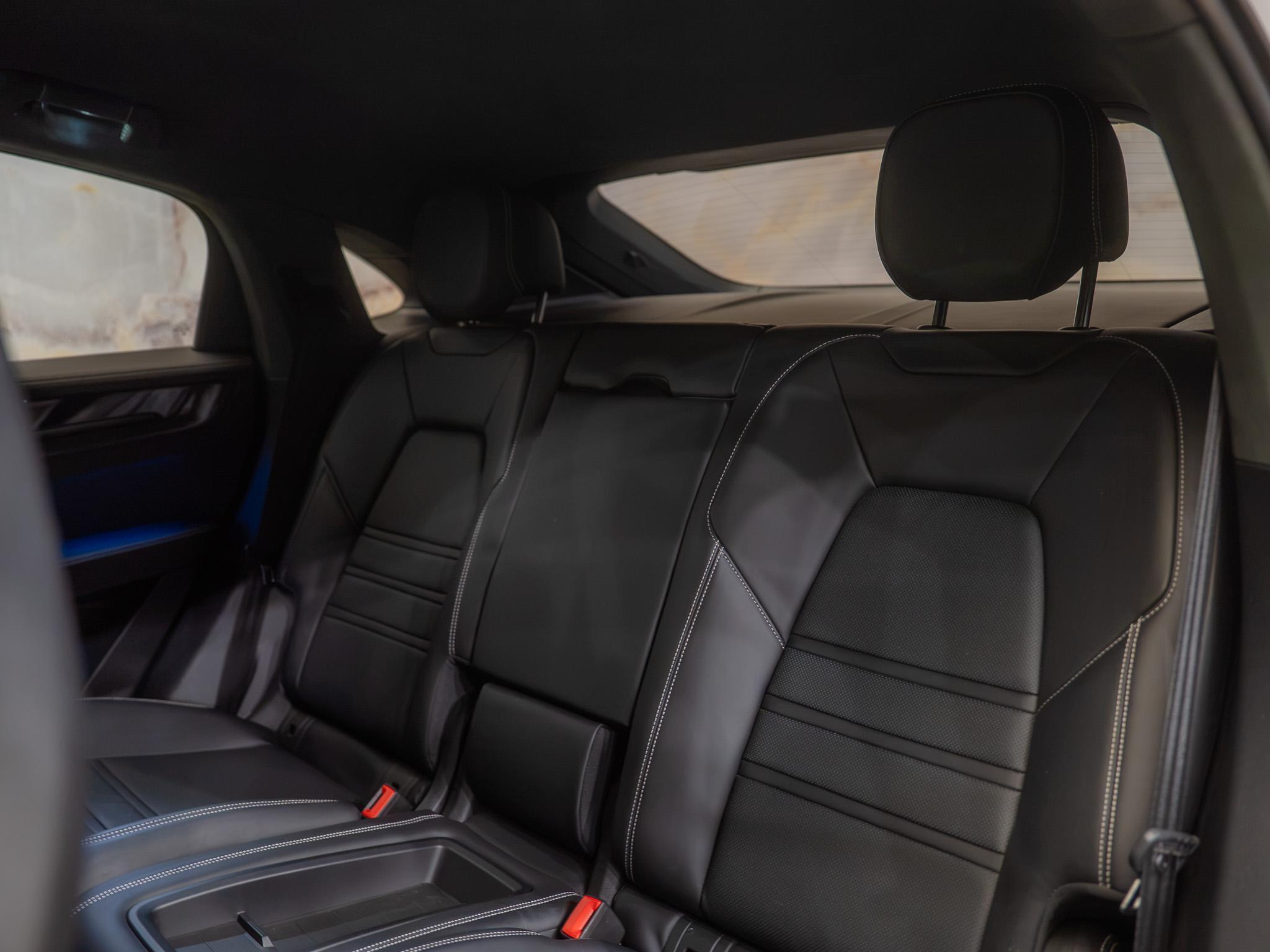 Porsche Cayenne - 24