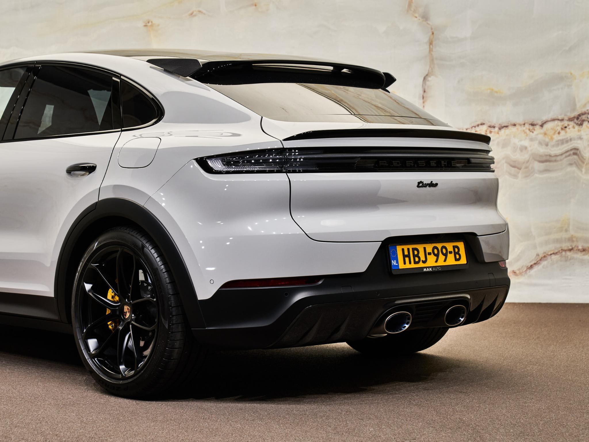 Porsche Cayenne - 5