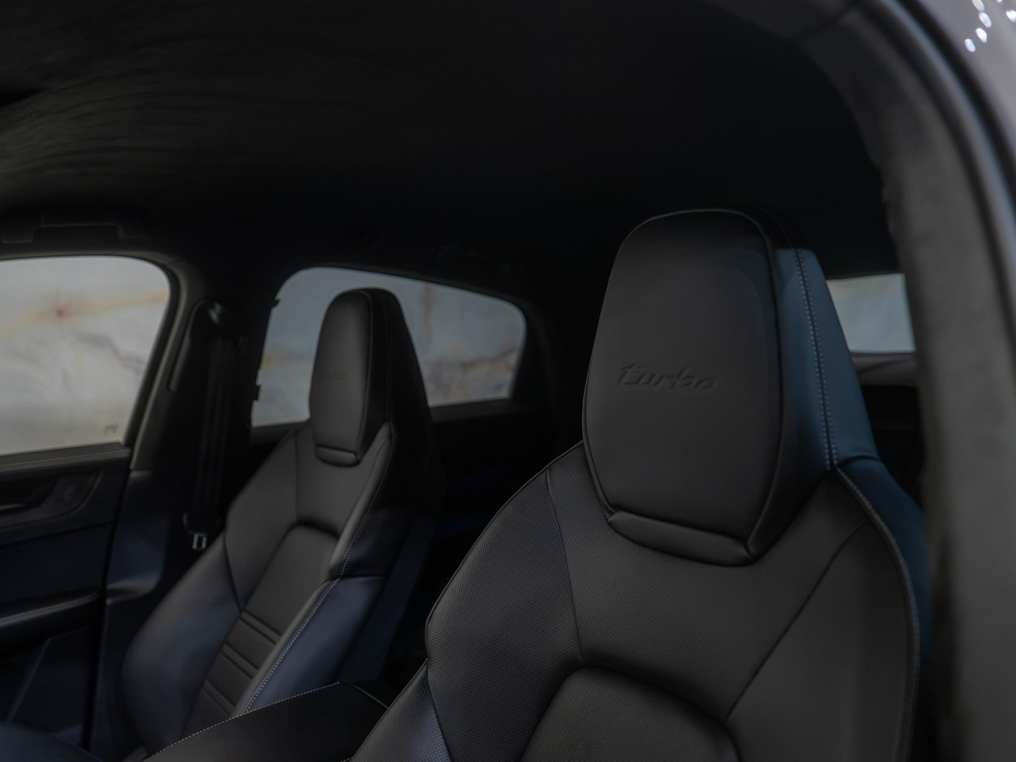 Porsche Cayenne - 23