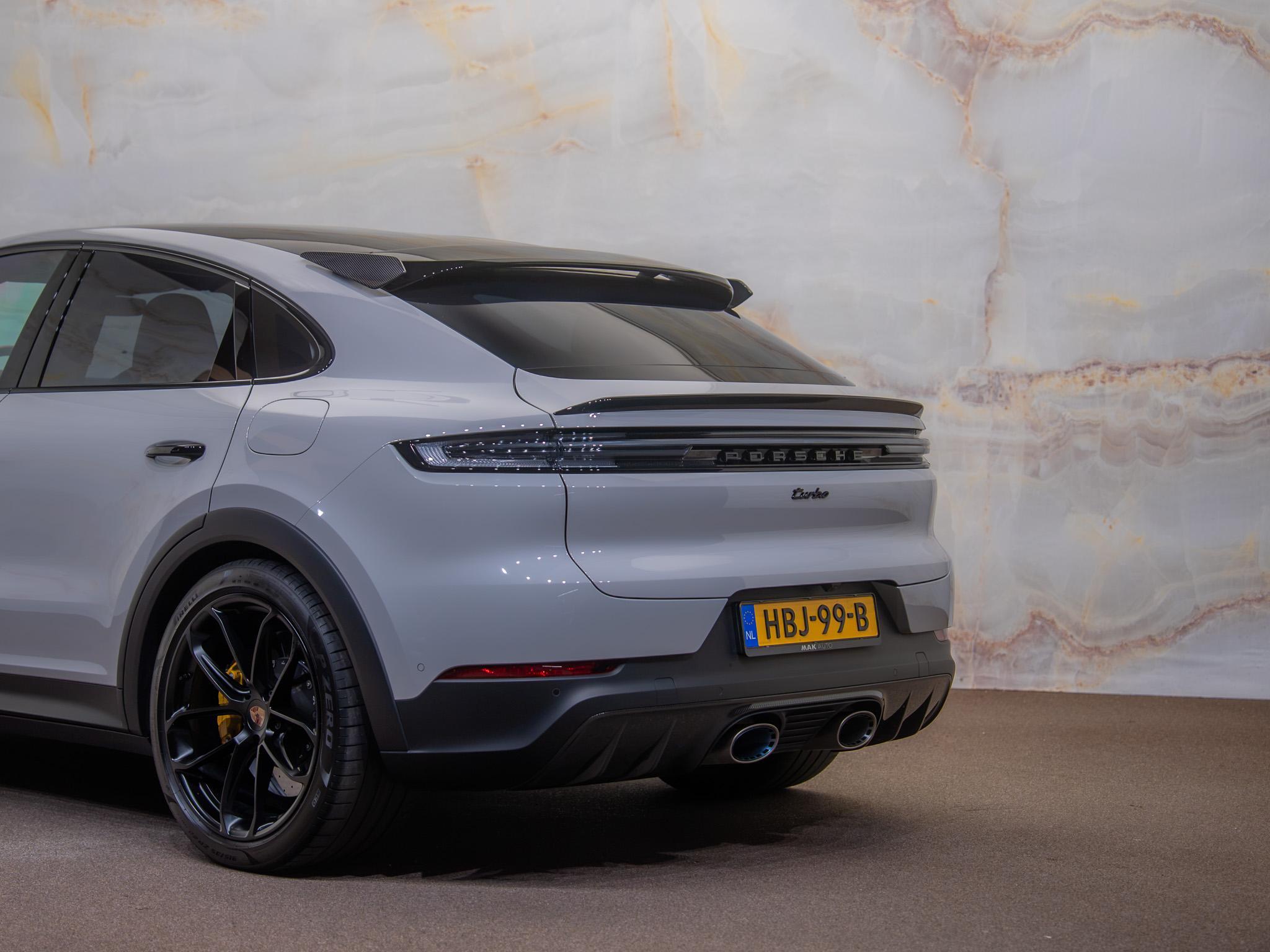 Porsche Cayenne - 5