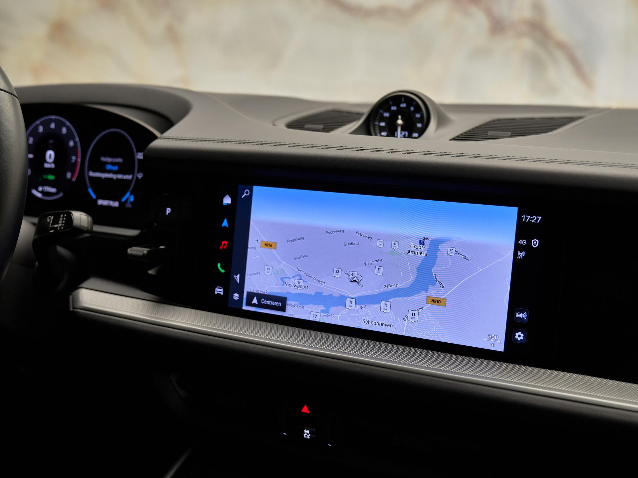 Porsche Cayenne - 24
