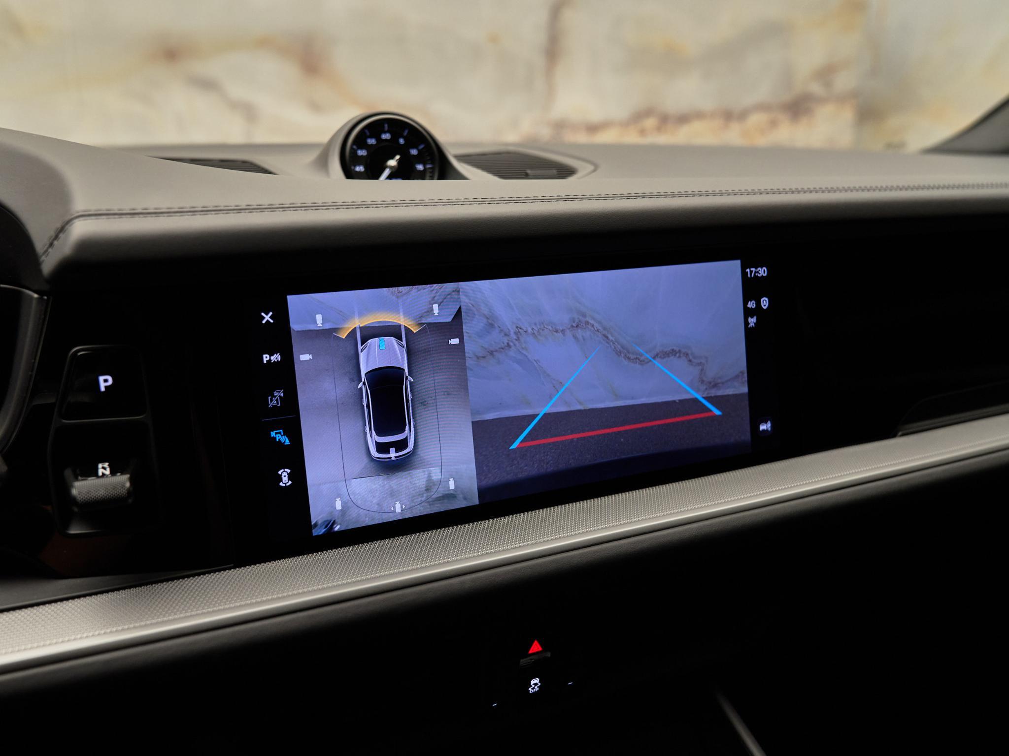 Porsche Cayenne - 13