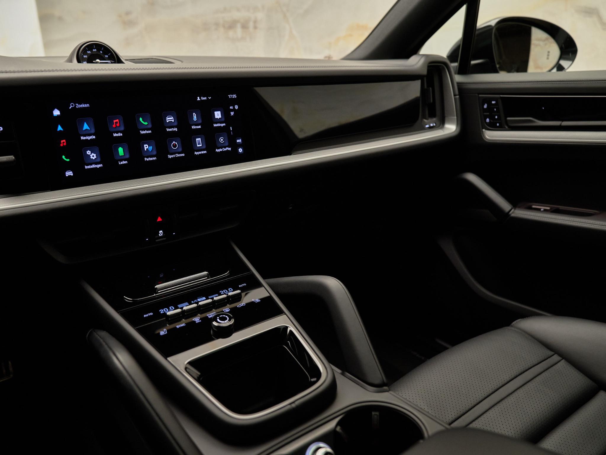 Porsche Cayenne - 22