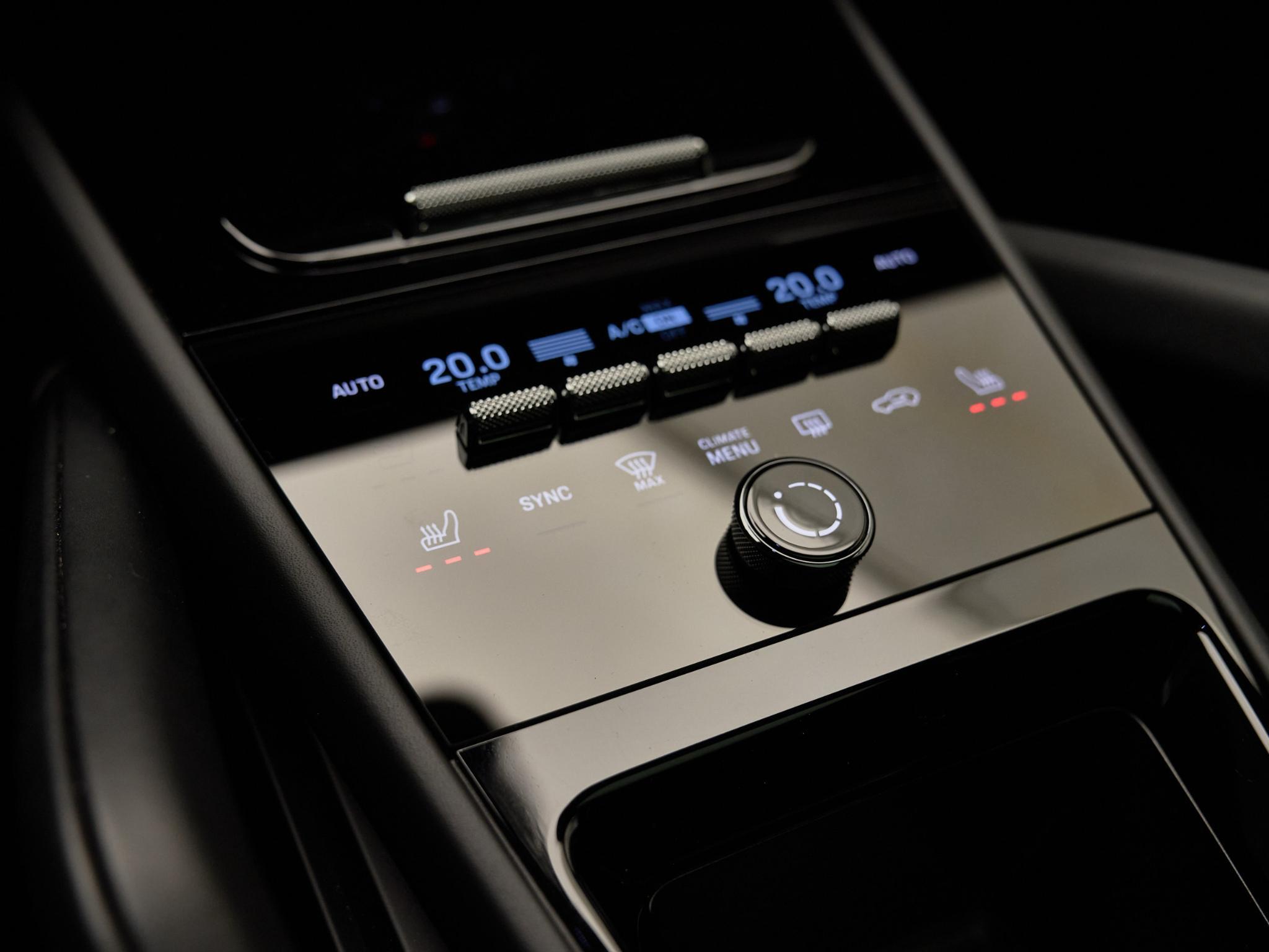 Porsche Cayenne - 23